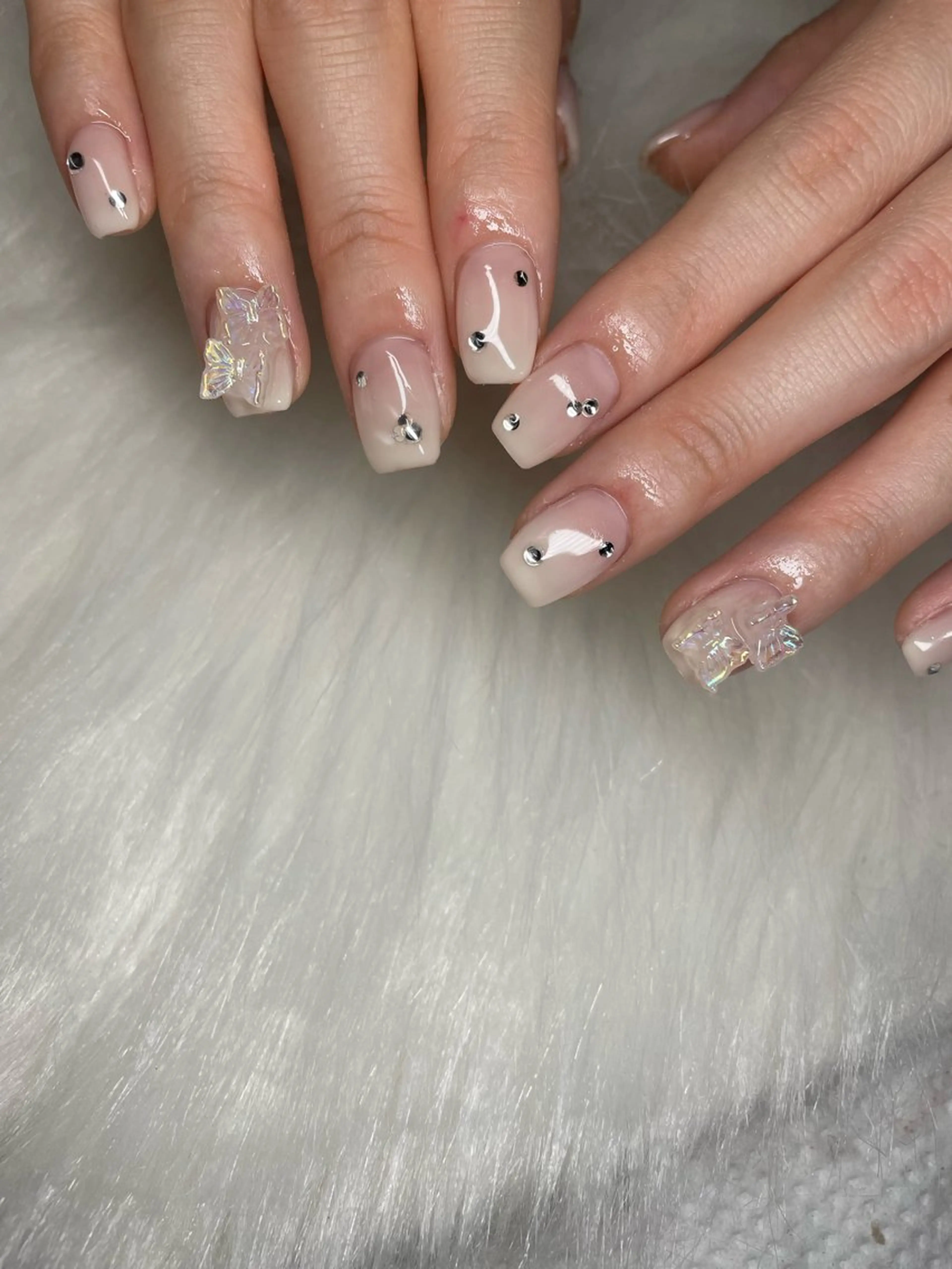 ネイル 成人式 フットネイル フレンチネイル ジェルネイル 韓国ネイル ハンドネイル nail salon fee（フィー）のネイルデザイン