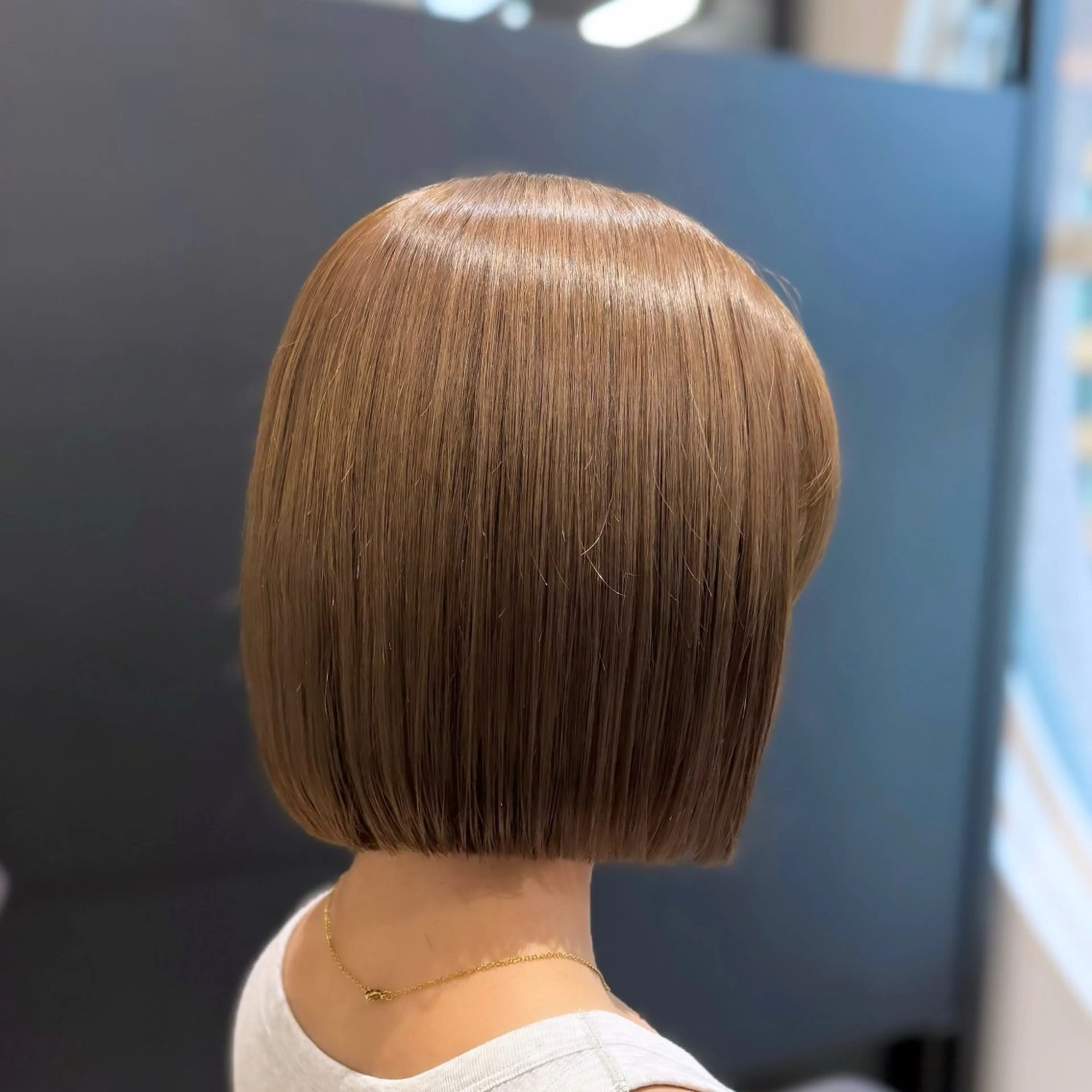 ショート カラー ベージュカラー ブリーチ ブリーチなしカラー ヘアカラー みお🥣ボブ｜透明感 ｜髪質改善ストレートのヘアスタイル
