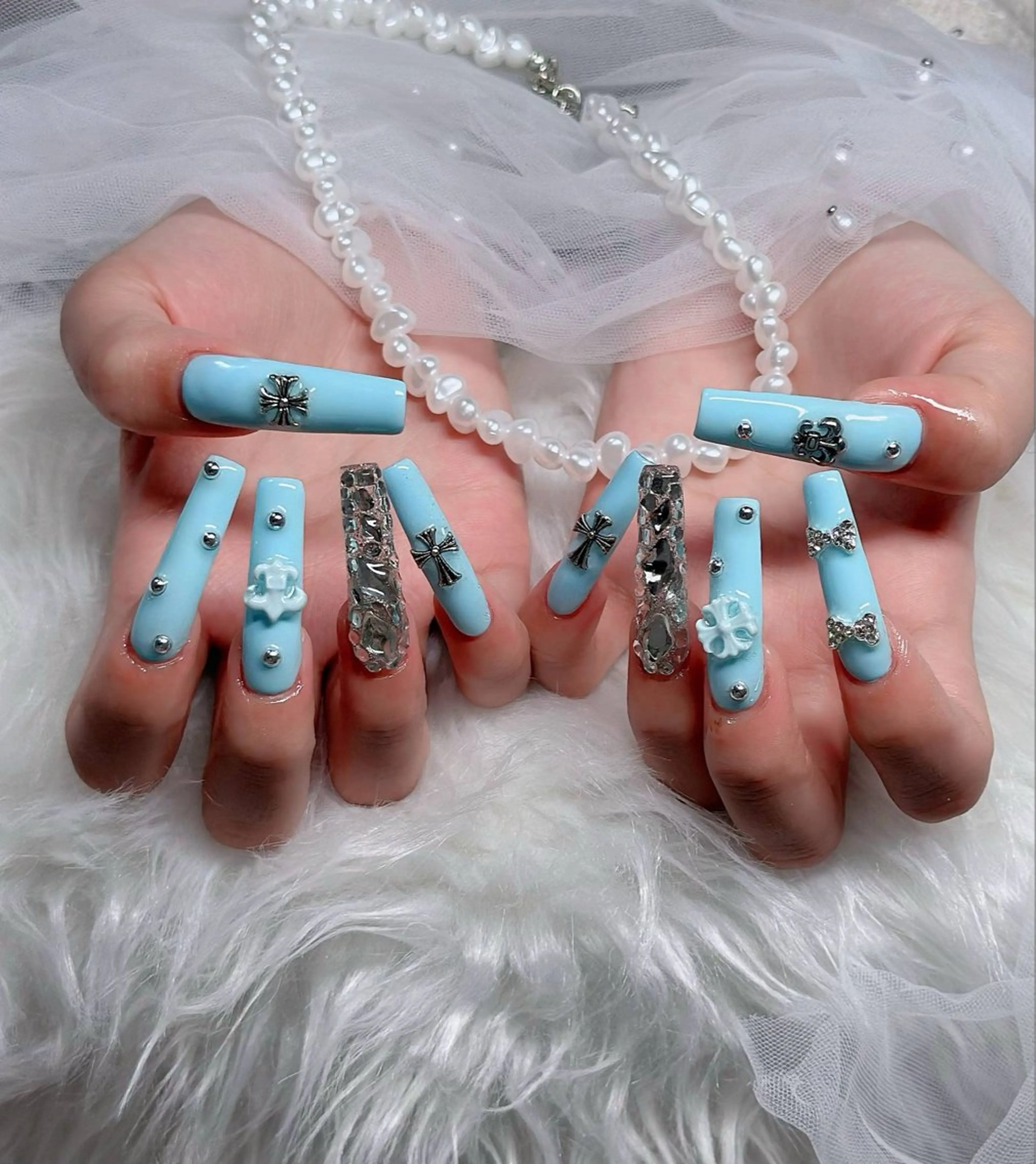 ネイル フレンチネイル ジェルネイル ガラスフレンチ ハロウィン ハート ハンドネイル H.baby Nail Salonのネイルデザイン