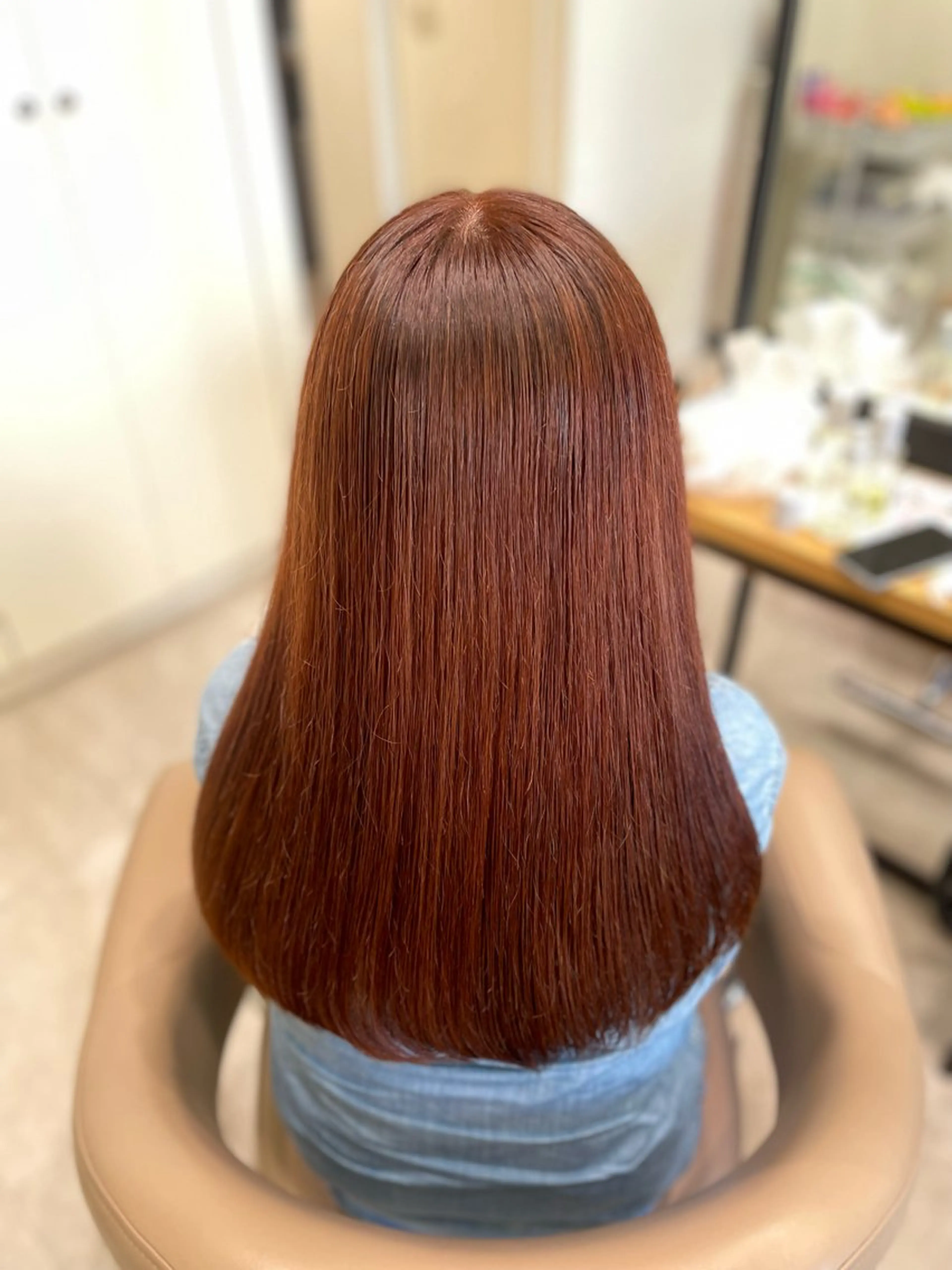 セミロング カラー ブリーチ ブラウンカラー ブリーチなしカラー オレンジ オレンジブラウン ヘアカラー トリートメント ハイトーン/パーソナ ルカラー診断・ユキノのヘアスタイル