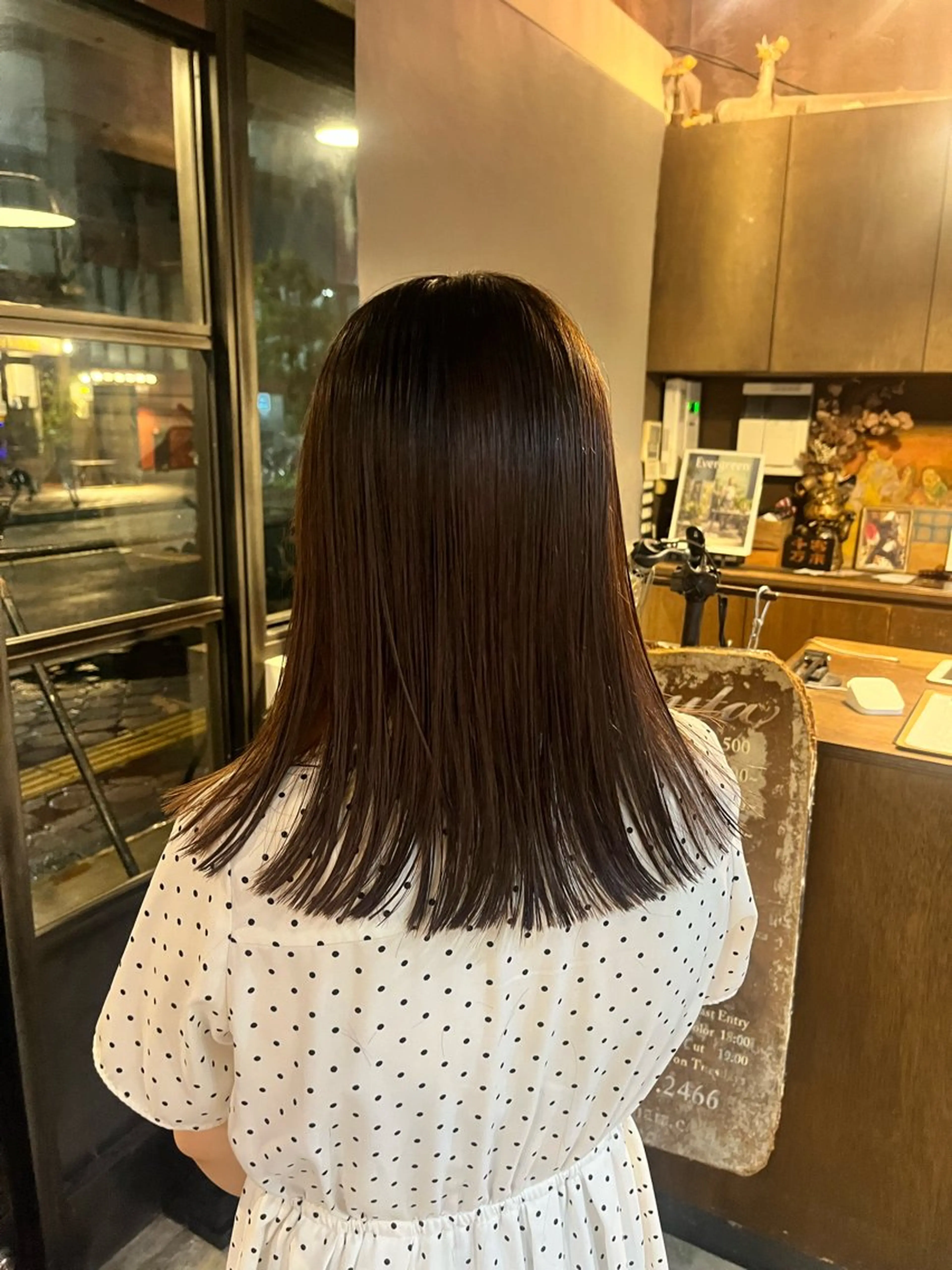 セミロング 松原 樹里のヘアスタイル