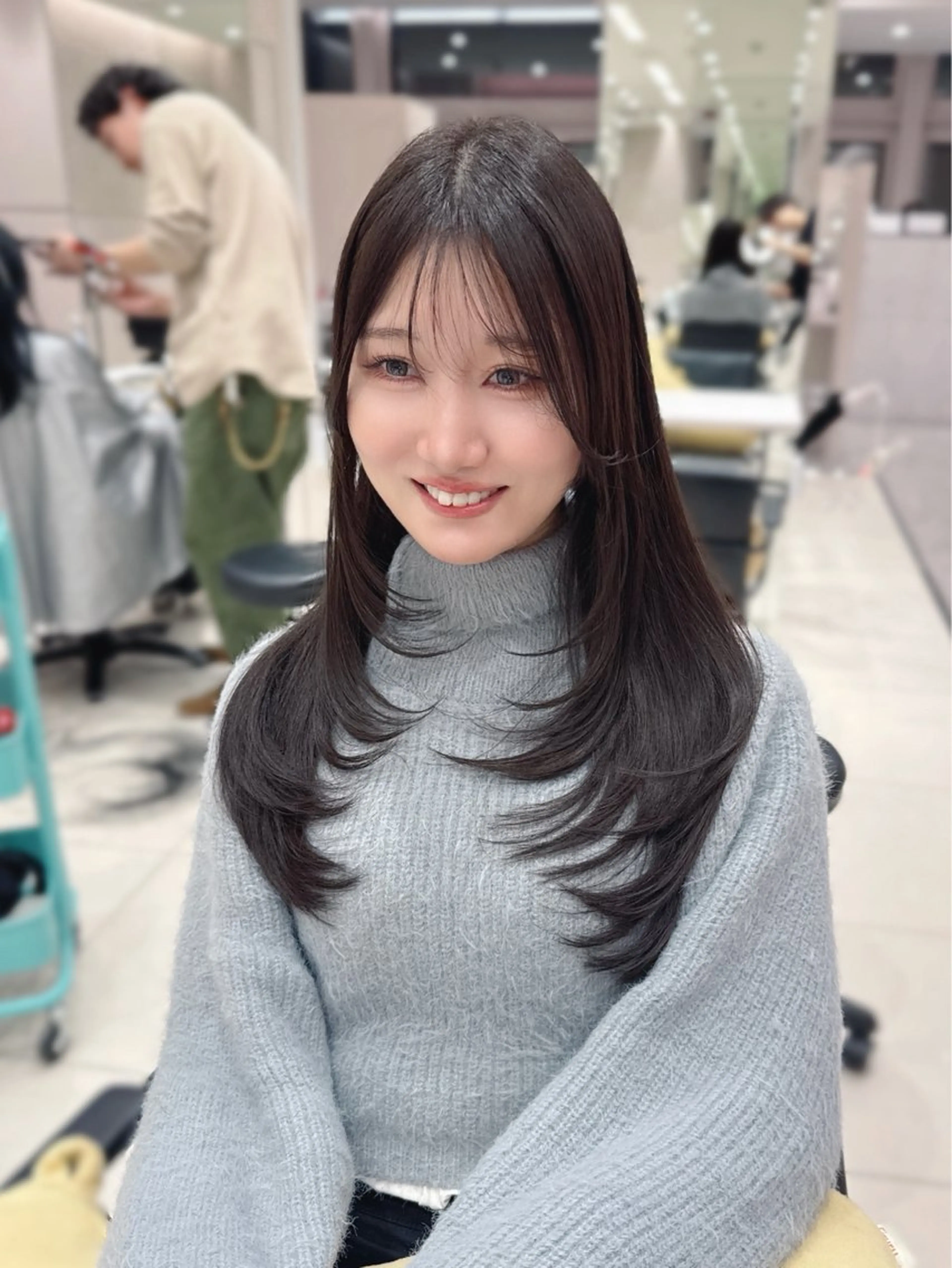 ロング カラー カット ヘアカラー トリートメント ヘッドスパ ヘアセット 韓国ヘア/レイヤー/ 顔まわり/りょーとのヘアスタイル