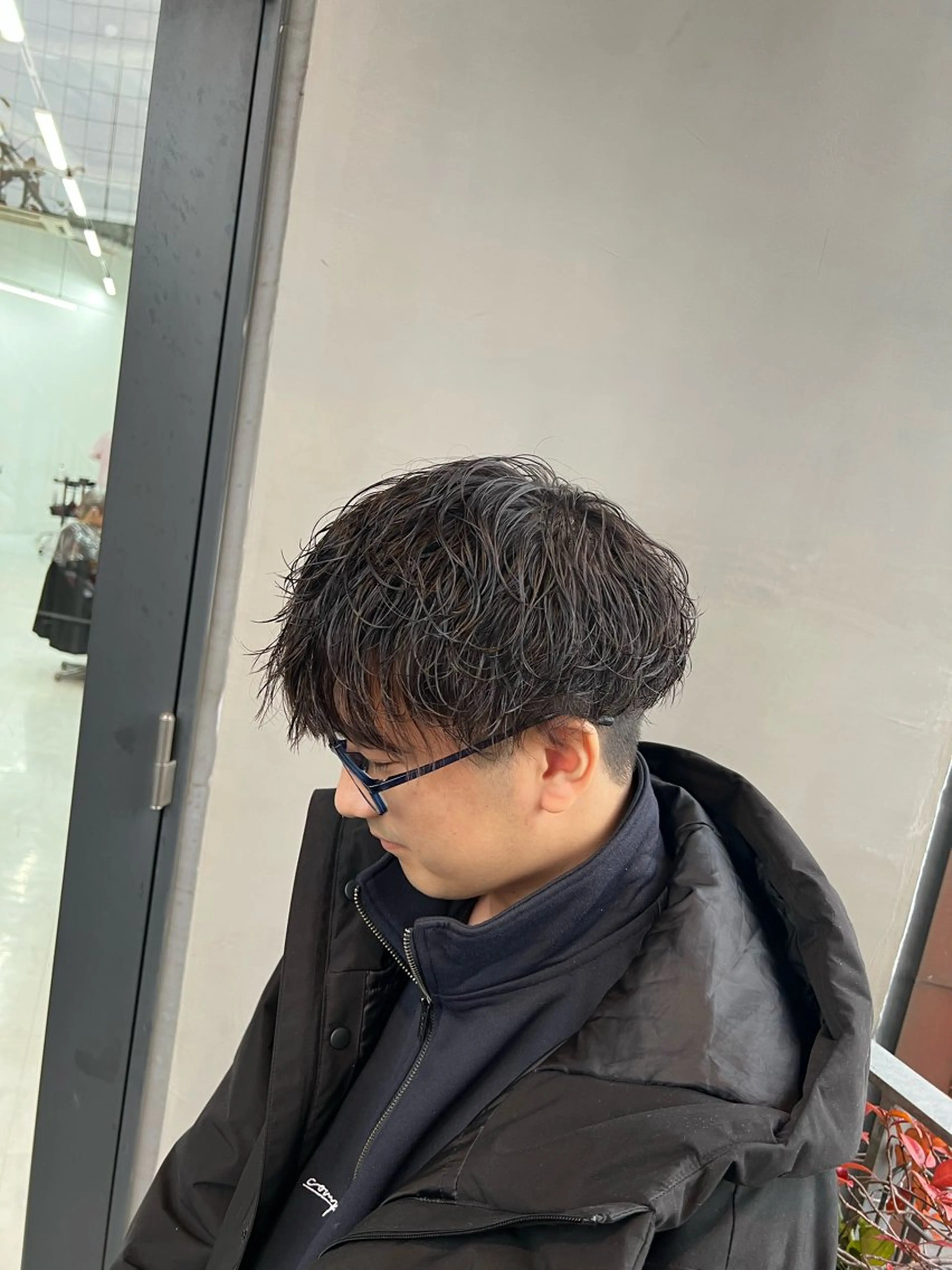 パーマ メンズ カット パーマ トリートメント ダブルカラー寒色系 ボリューム改善ハヤトのヘアスタイル