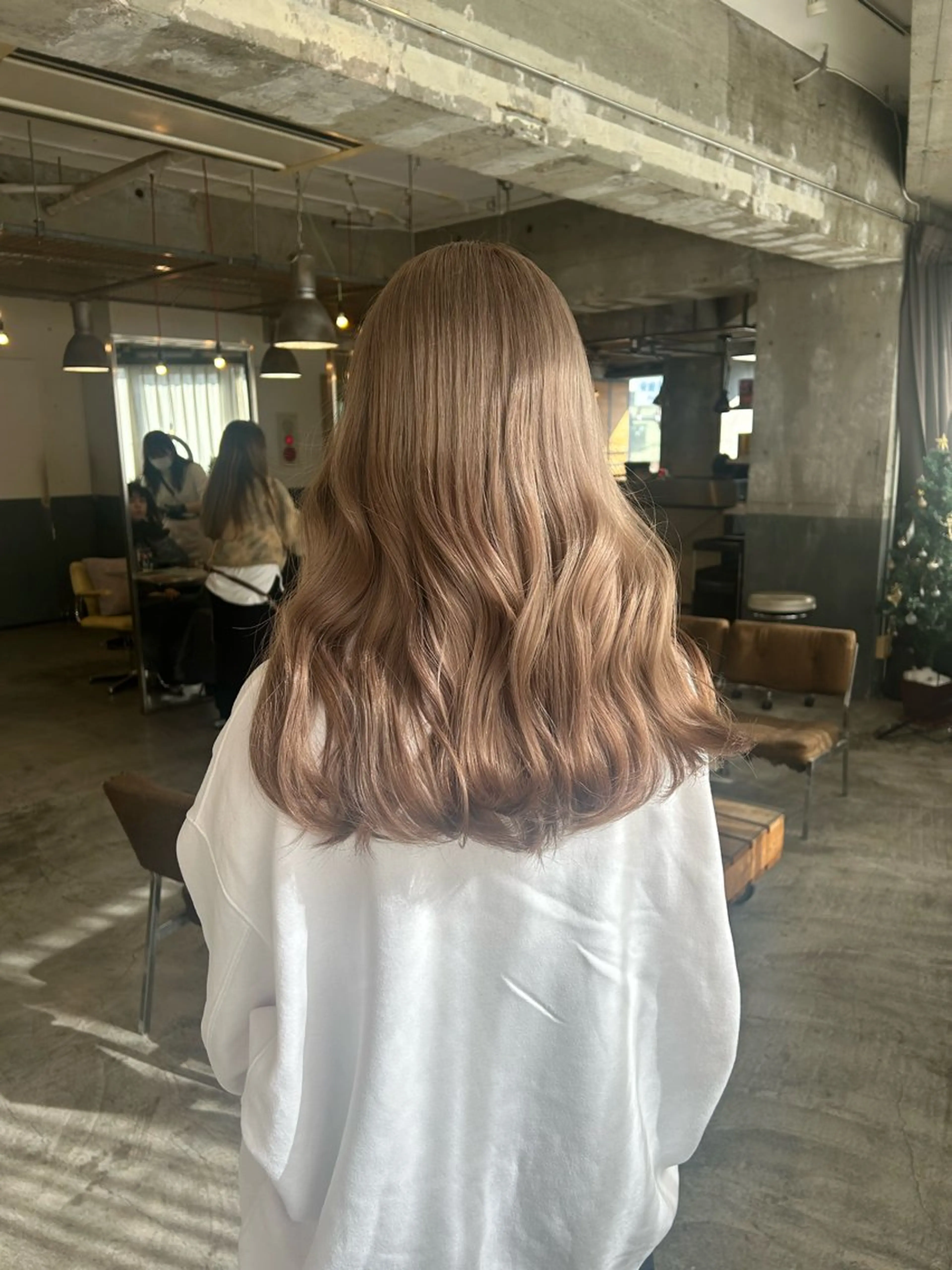 ロング カラー ブリーチ ヘアカラー トリートメント 丸みショート /NAGISAのヘアスタイル