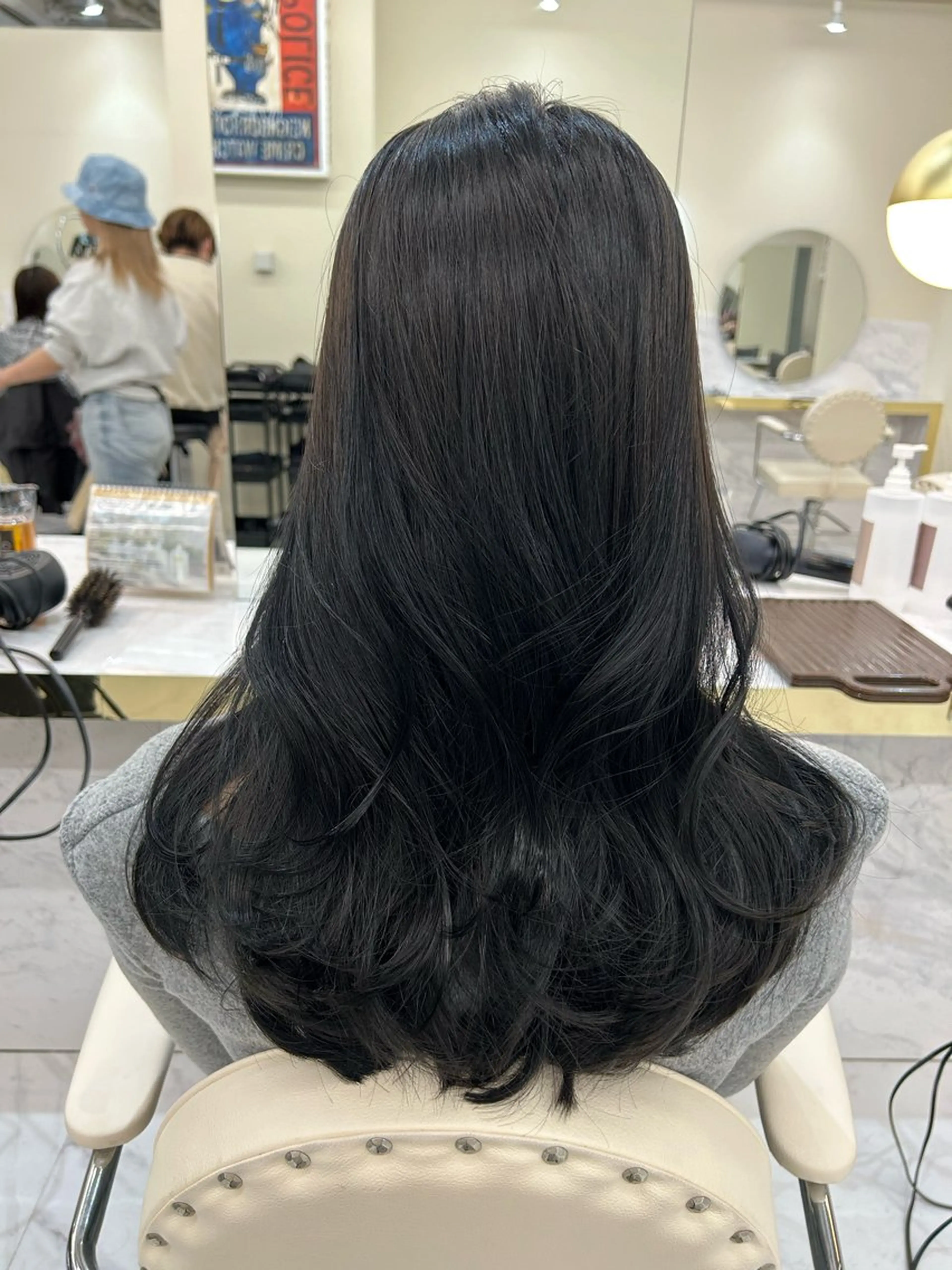 セミロング 髪質改善カラー 🫧川井麻由のヘアスタイル