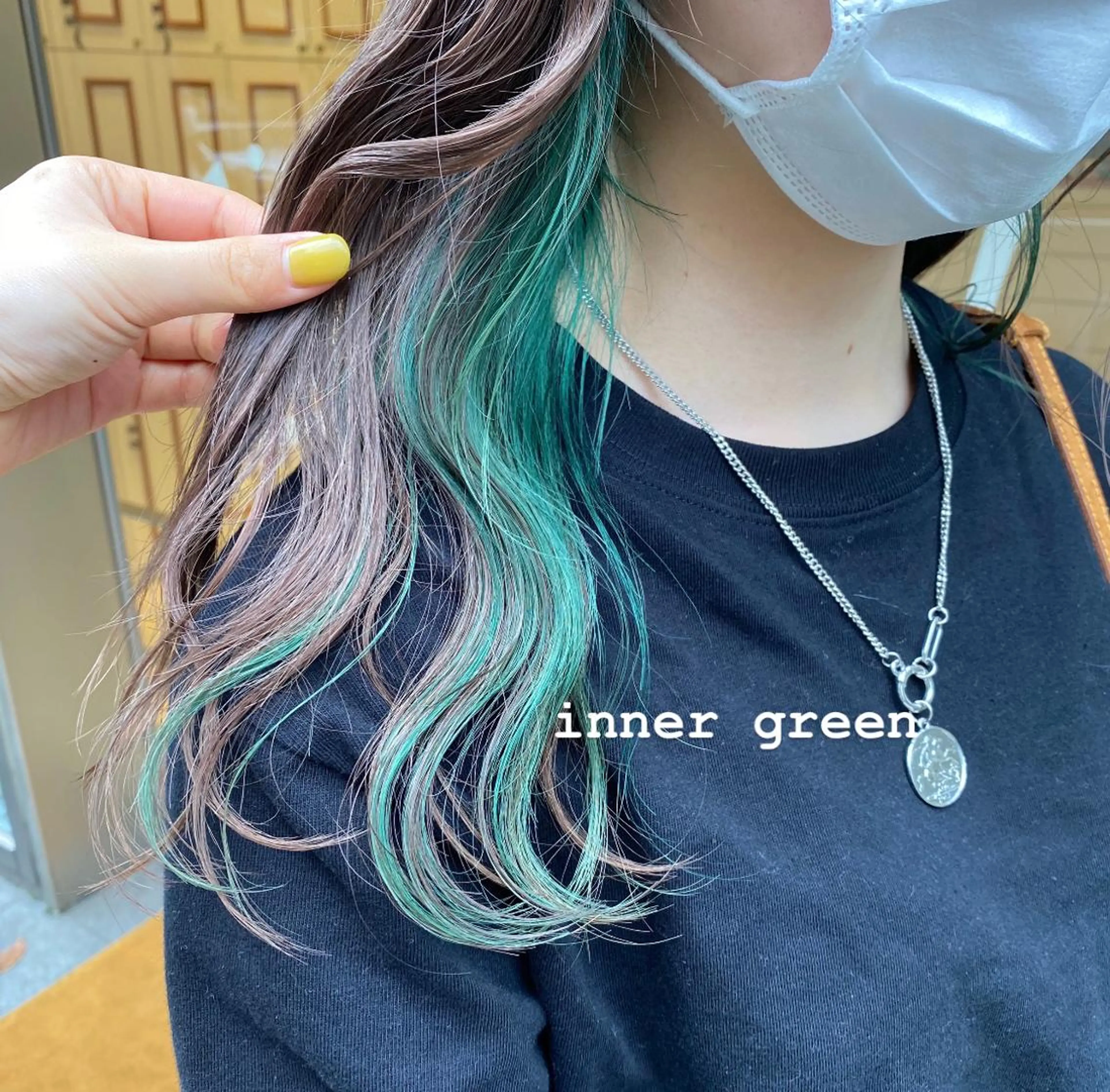 セミロング カラー ブリーチ carelly 成増店所属・ツカハラ　リリカ 👒柔らかカラー👒のヘアスタイル