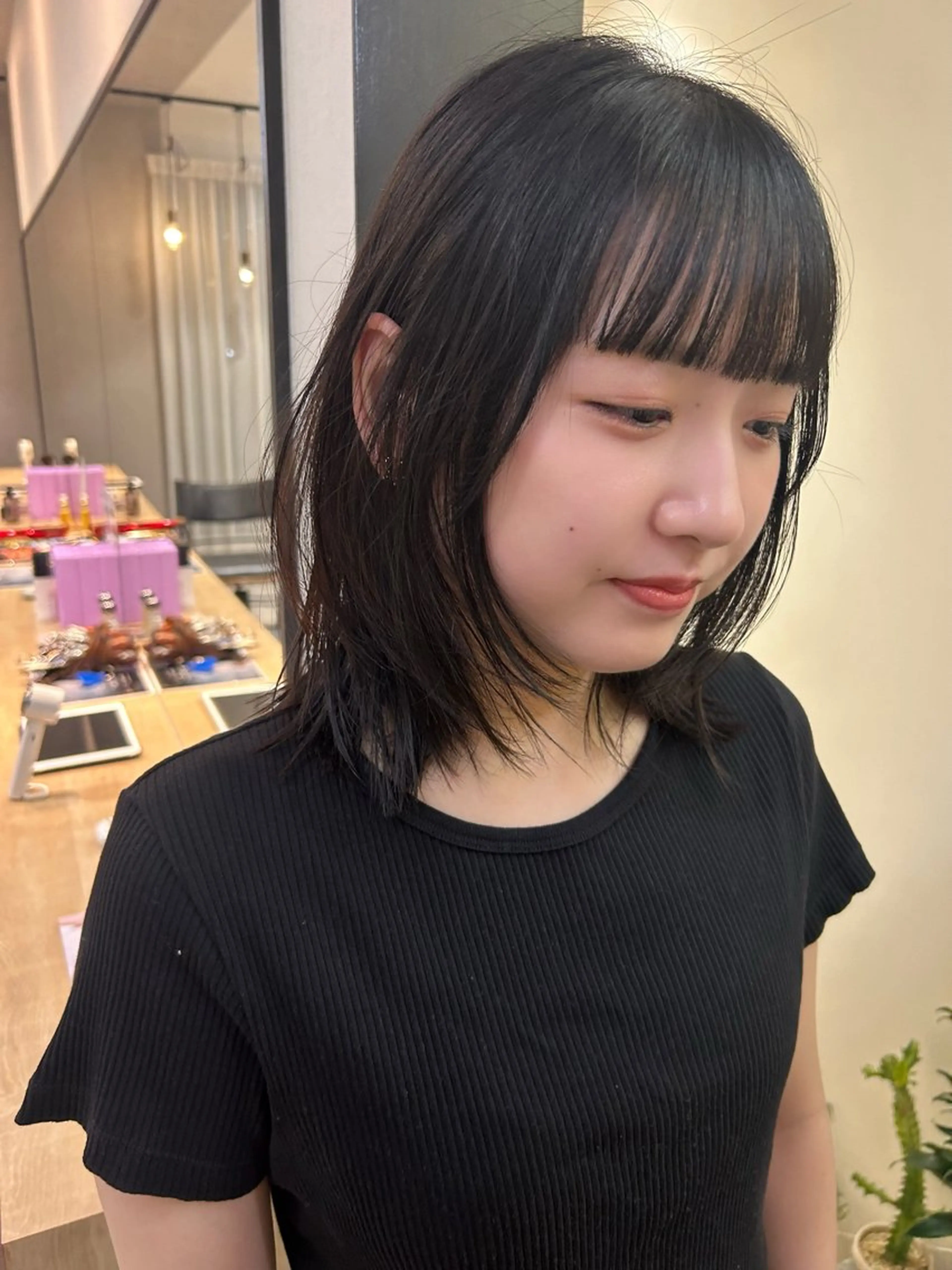 ミディアム カラー ミディアムレイヤー レイヤーカット カット ヘアカラー トリートメント hub hair レイヤー/透明感のヘアスタイル