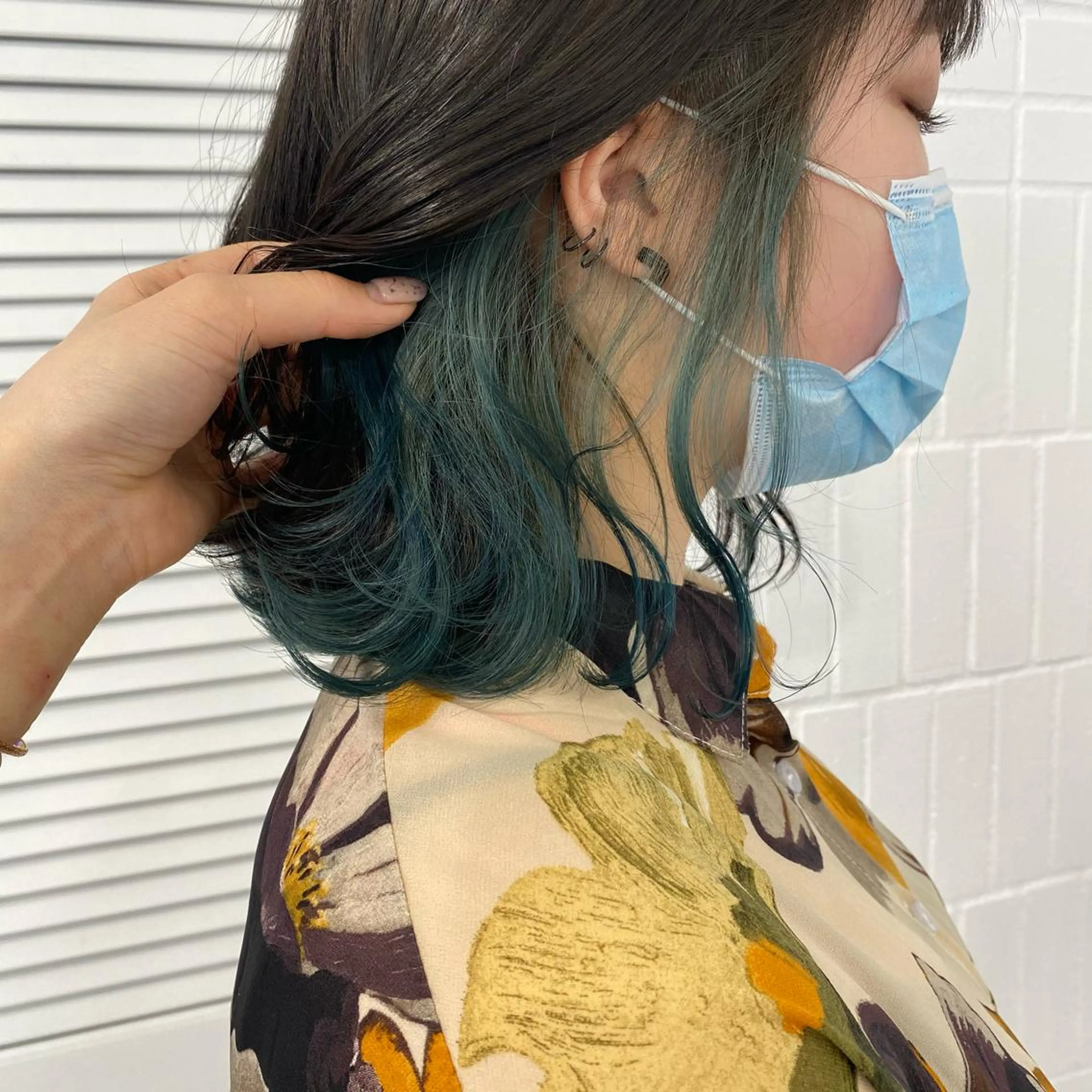 セミロング カラー ブリーチ レイヤー/ハイトーン 🧸SENAのヘアスタイル