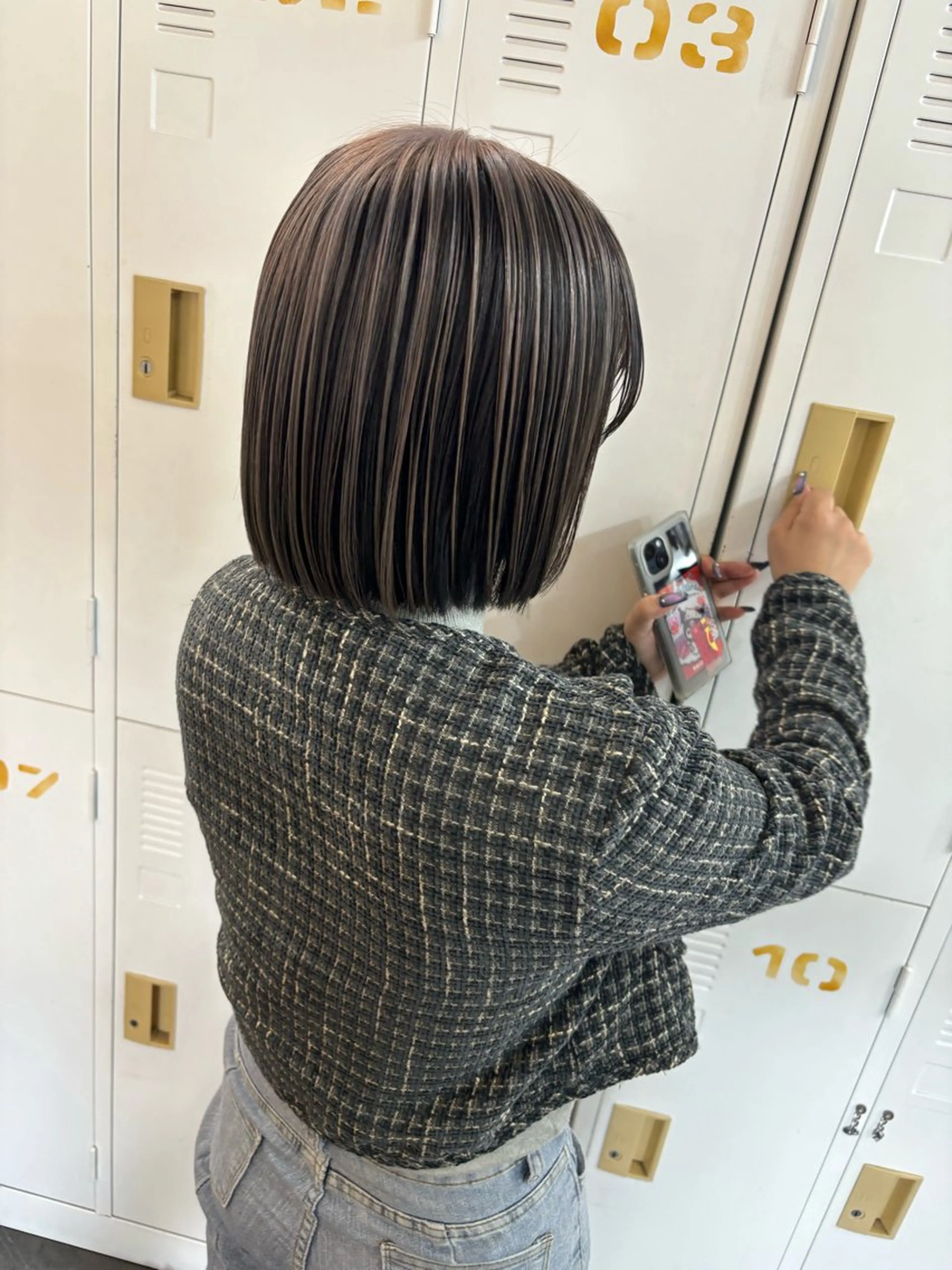 ミディアム カラー LOMARLIE JURIAのヘアスタイル