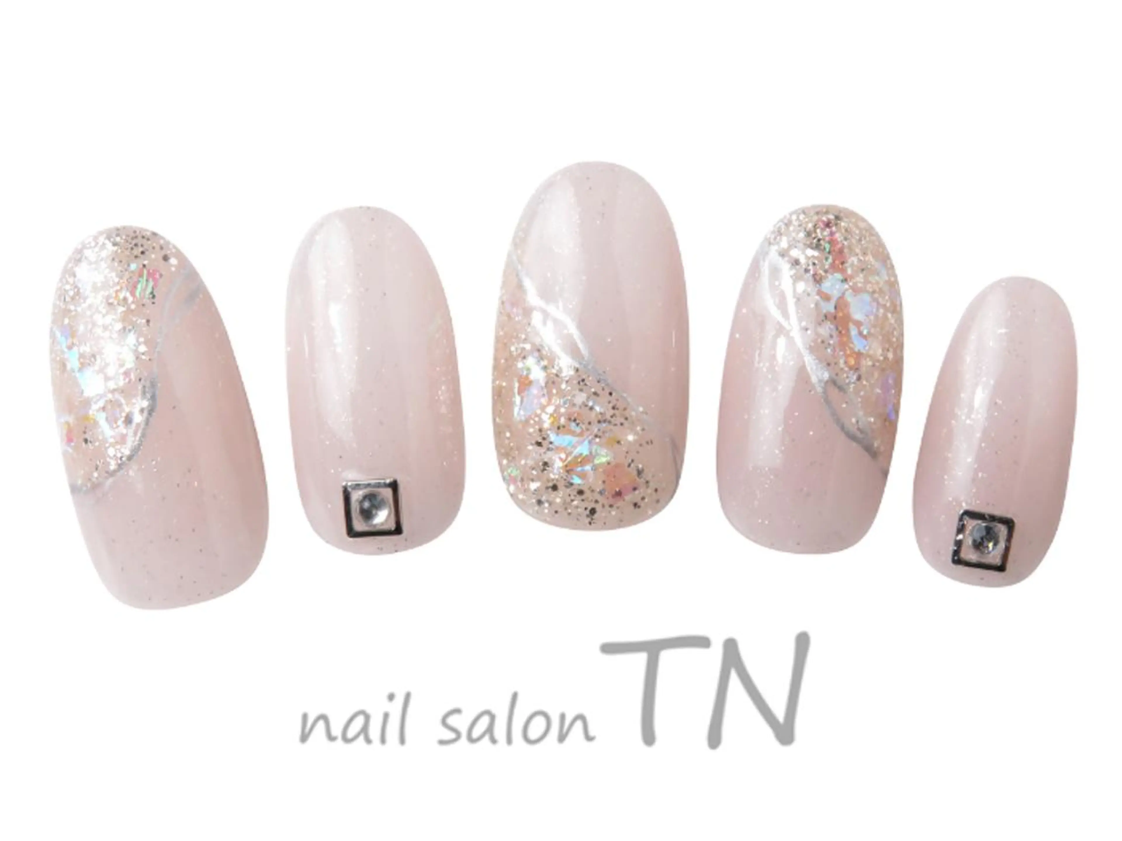 ネイル 寺嶋 ひなのネイルデザイン