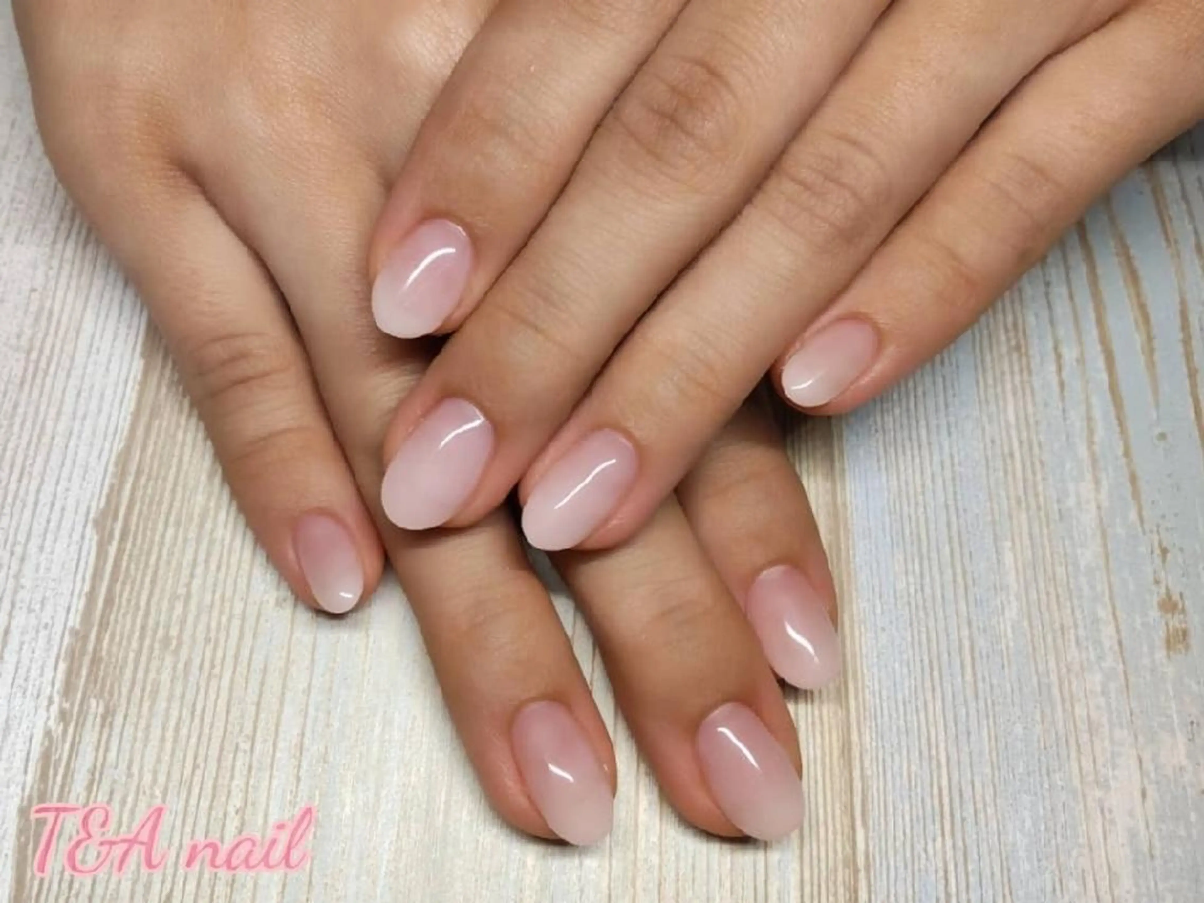 ミディアム ネイル 長さ出し ジェルネイル スカルプネイル ハンドネイル T&A nailのネイルデザイン