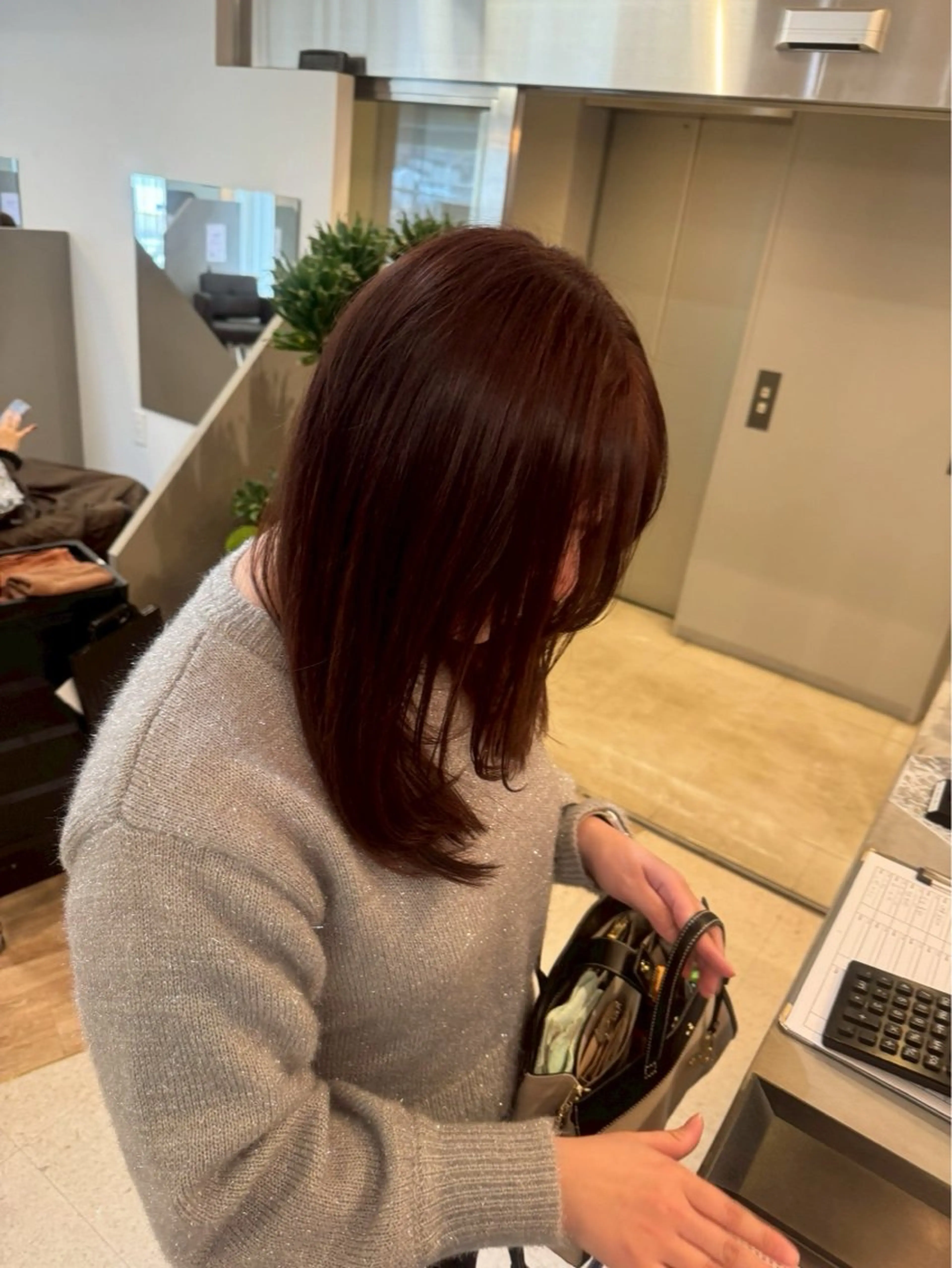 ミディアム ヘアカラー 冨江 弘貴のヘアスタイル