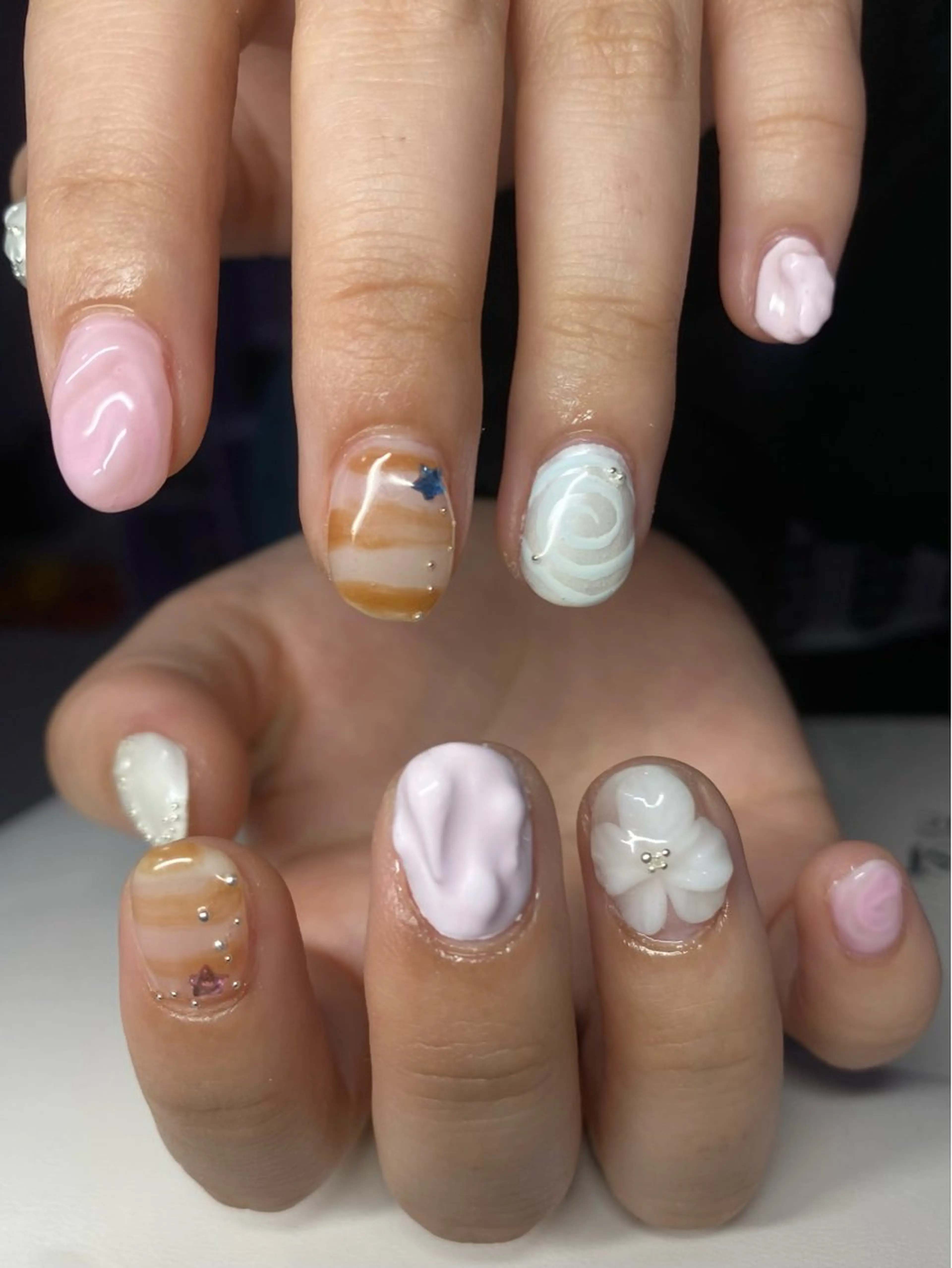 ネイル cozmic sista所属・💕Nanaka💕 ［森ノ宮駅徒歩1分］のネイルデザイン