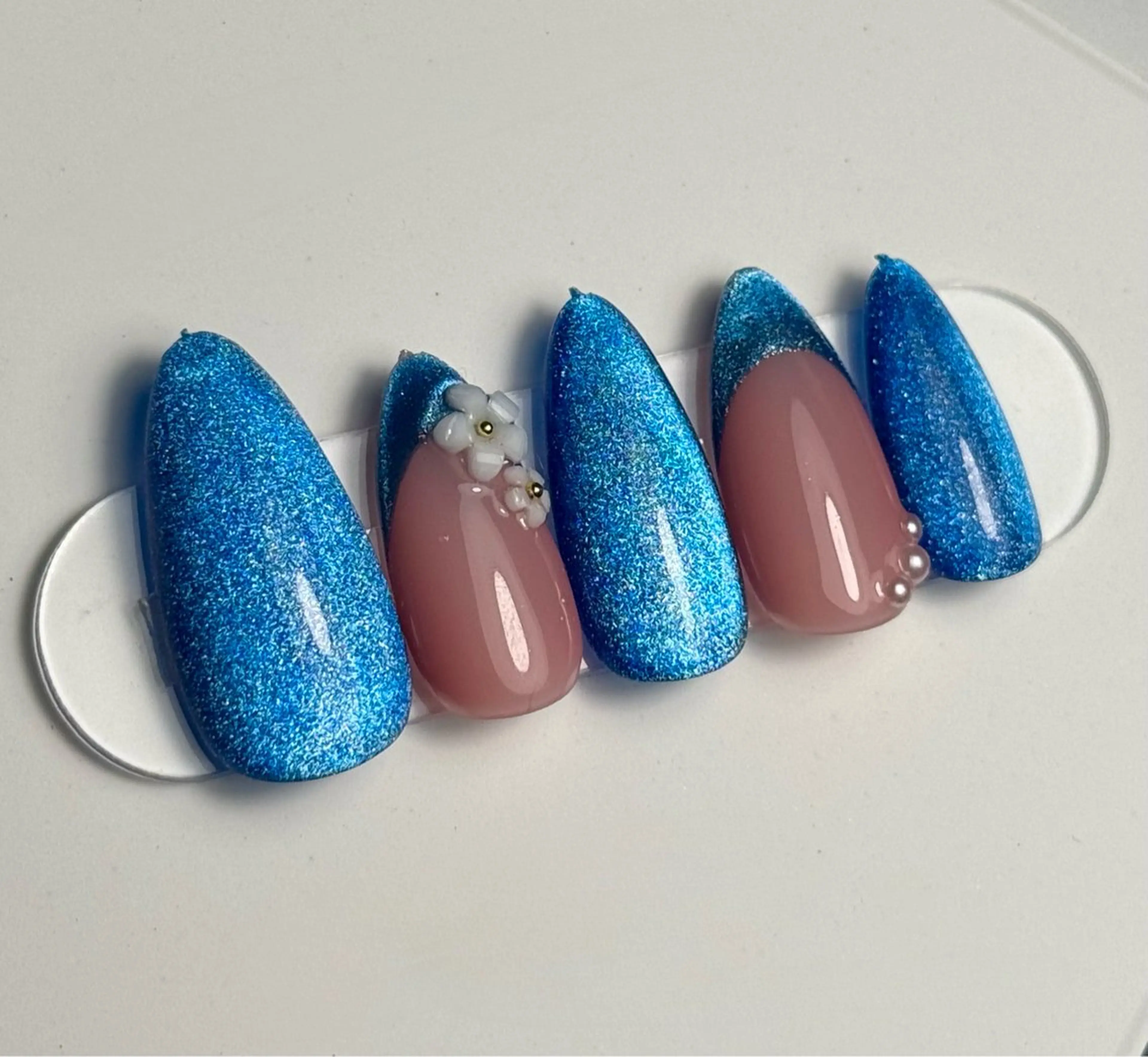 マグネット＋フレンチ4本＋パーツの写真