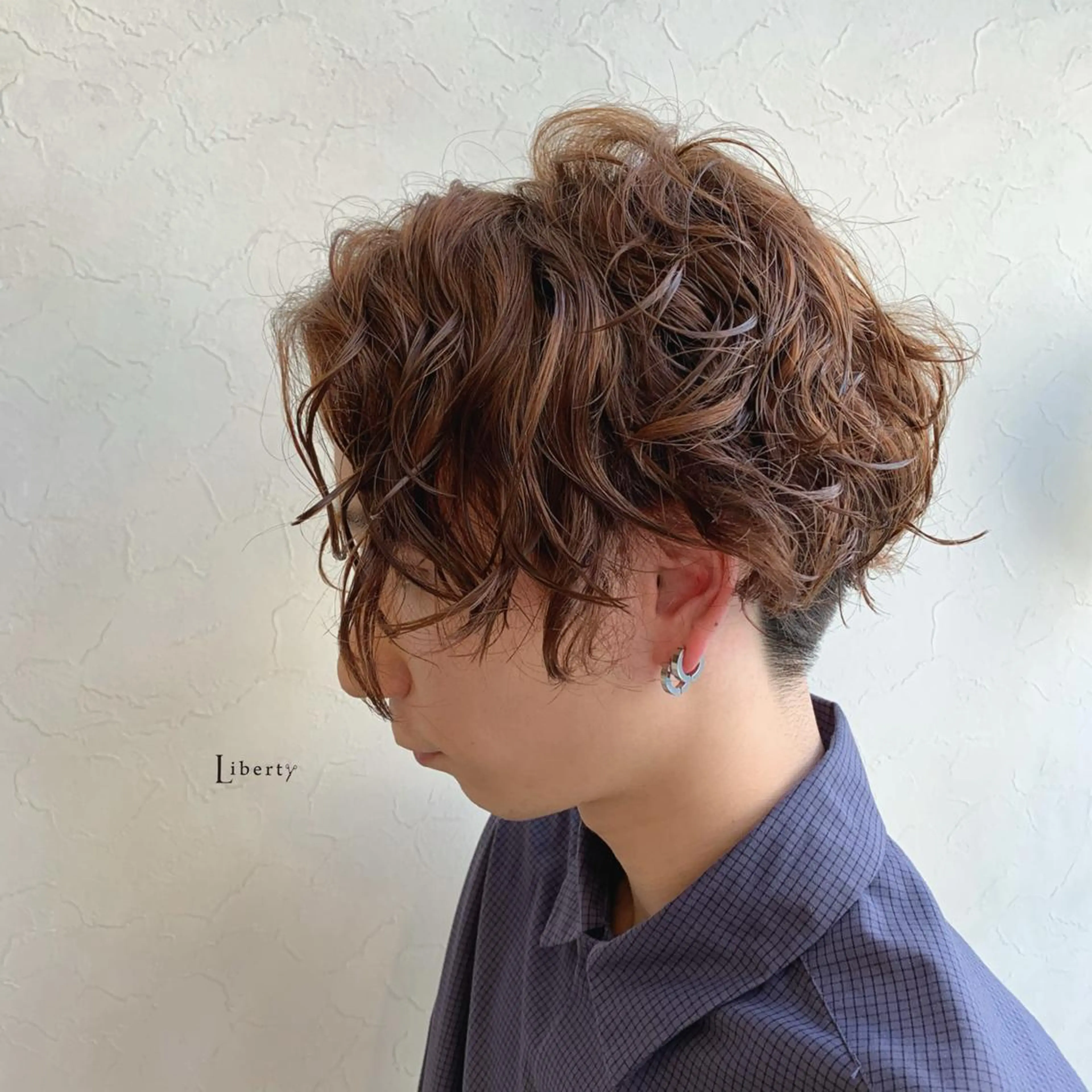 ミディアム パーマ メンズ ミディアムパーマ メンズパーマ ツーブロック カット パーマ ヘッドスパ Liberty 店長 TAJIMAのヘアスタイル