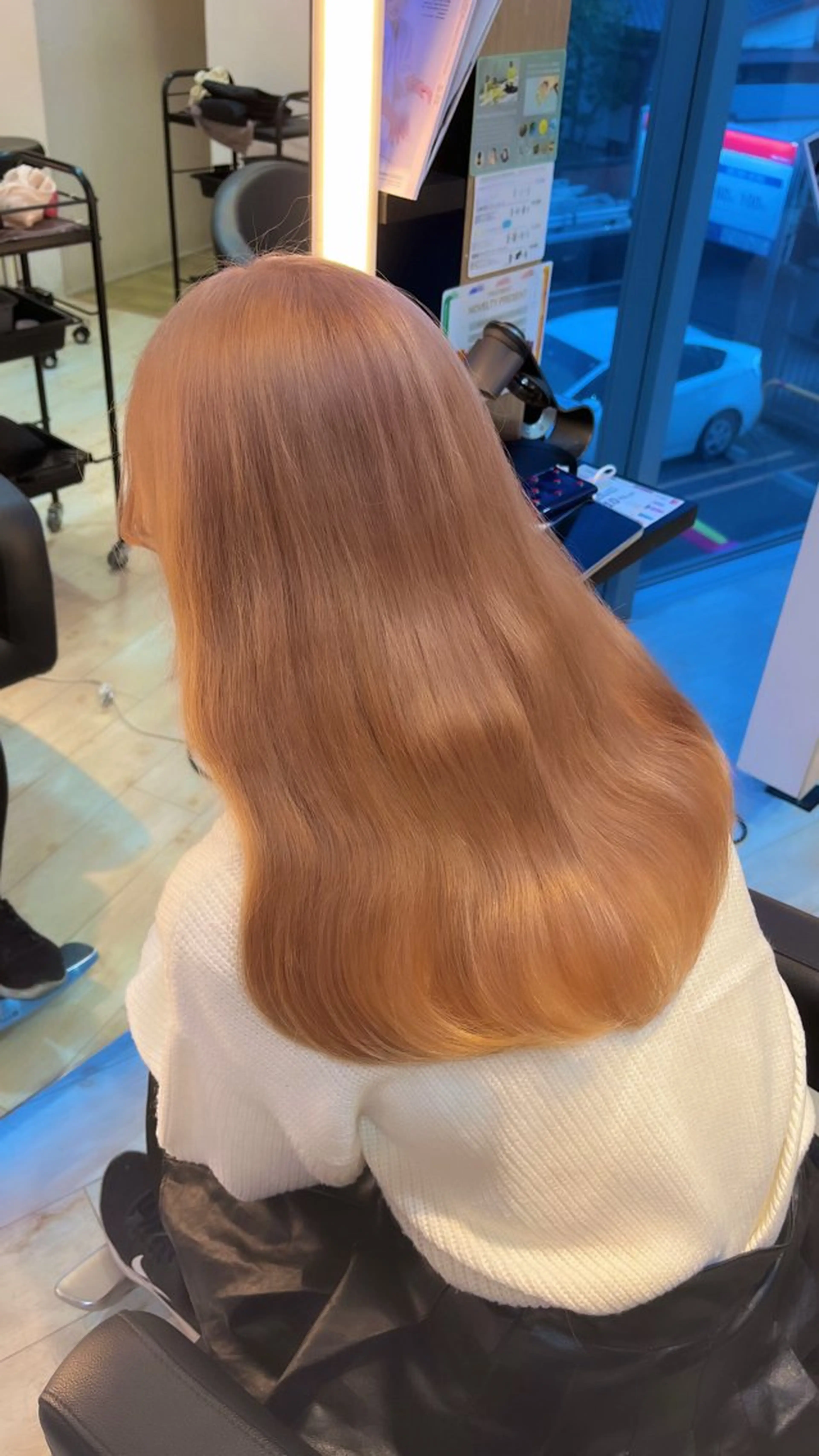 ミディアム ブリーチ/髪質改善/ 透明感カラー/暖色のヘアスタイル