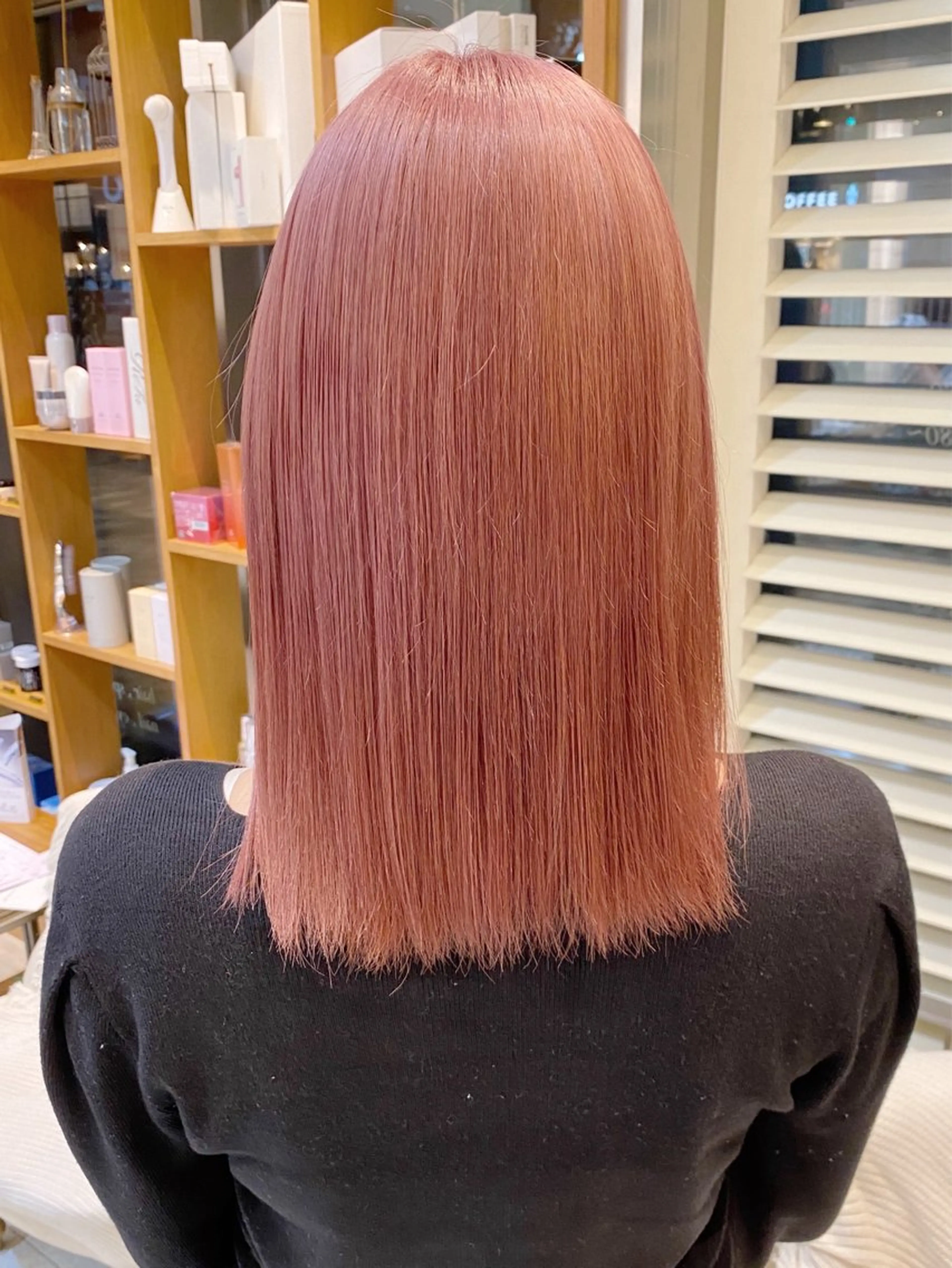 ミディアム カラー ピンクカラー ヘアカラー トリートメント 🧸にしかた ちひろ🧸 / 渋谷のヘアスタイル