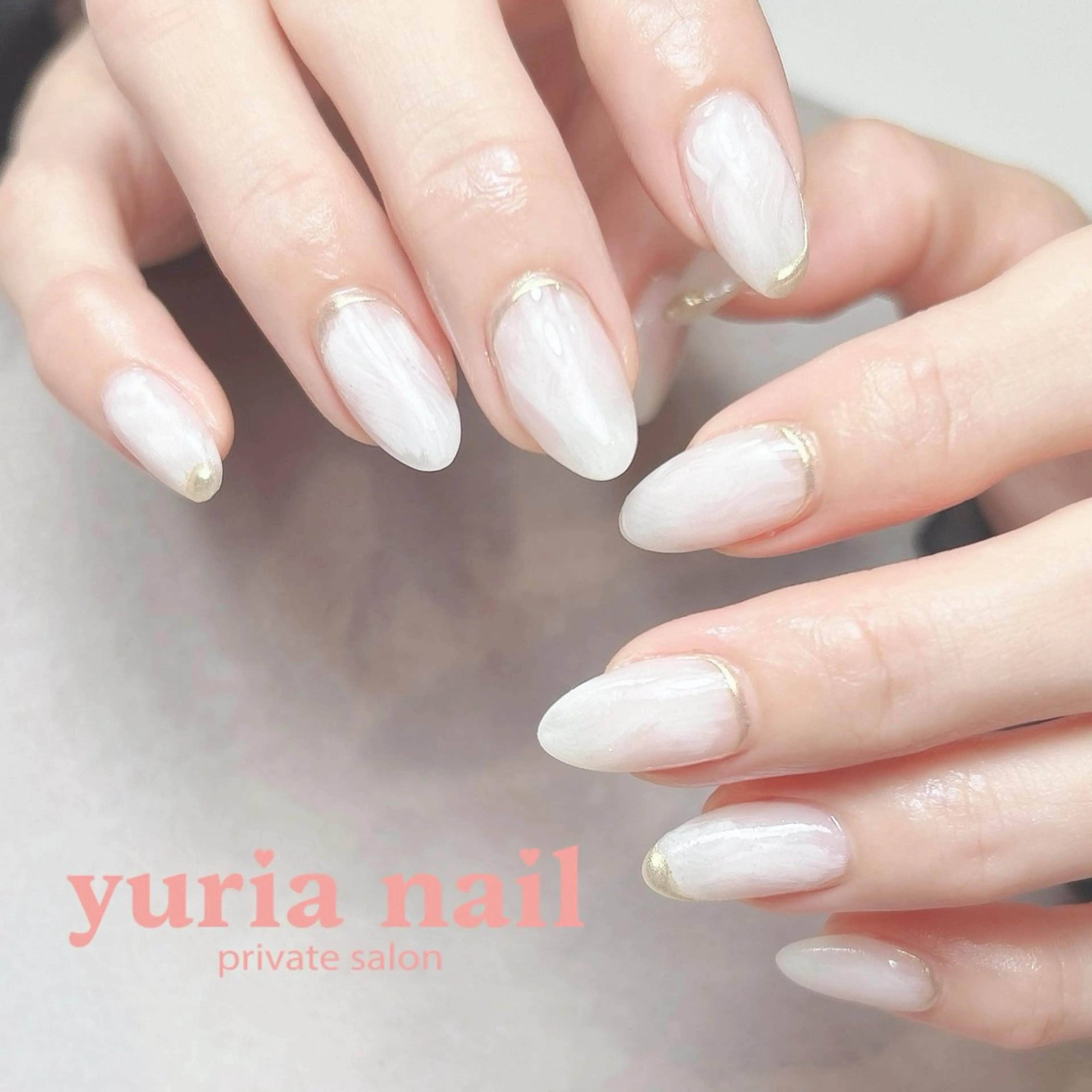 ネイル ジェルネイル 持ち込み ニュアンスネイル ホワイト ハンドネイル 小林 ゆりあのネイルデザイン