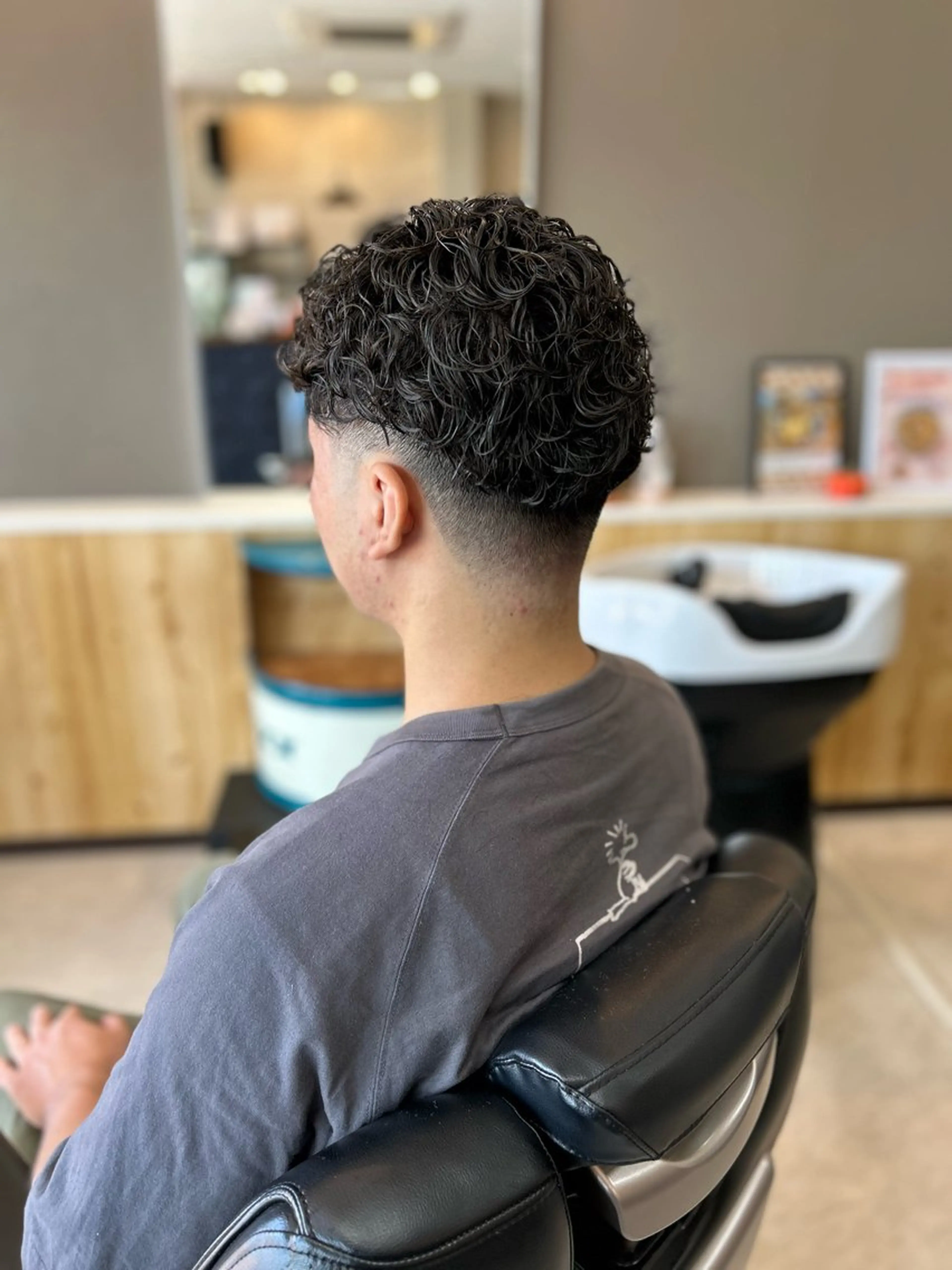 パーマ メンズ カット パーマ ヘアセット THEBARBER TEN所属・伊禮 海凪のヘアスタイル