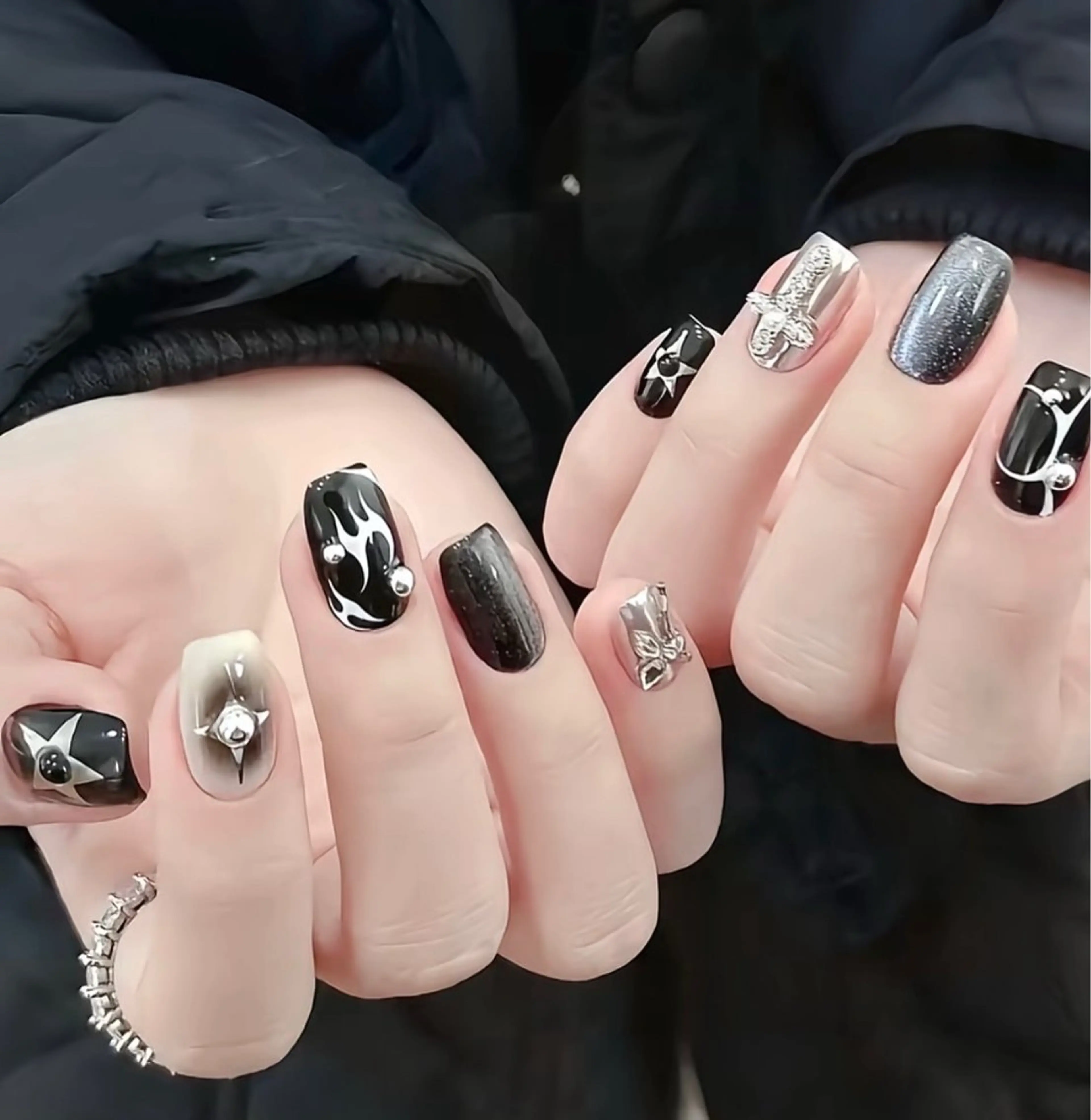 ネイル アートネイル 長さ出し フットネイル フレンチネイル ジェルネイル ハンドネイル Kawaii Nail Salon所属・Kawaii-jp Tomisatoのネイルデザイン