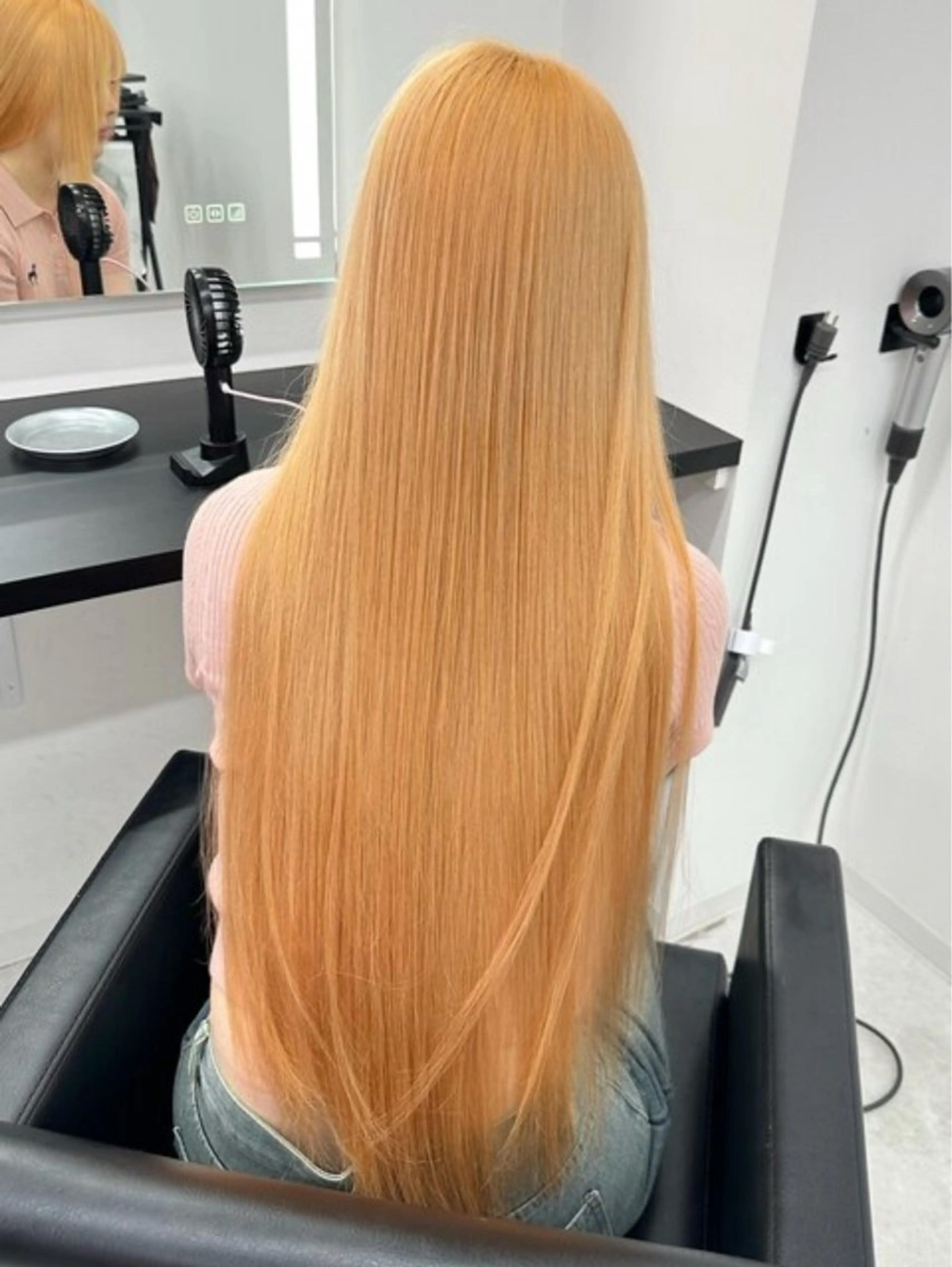 セミロング カラー アッシュ アッシュグレー ベージュカラー ブリーチ ブロンド ヘアカラー トリートメント 【ピンク×ブロンド】 髪質改善/大和💎のヘアスタイル