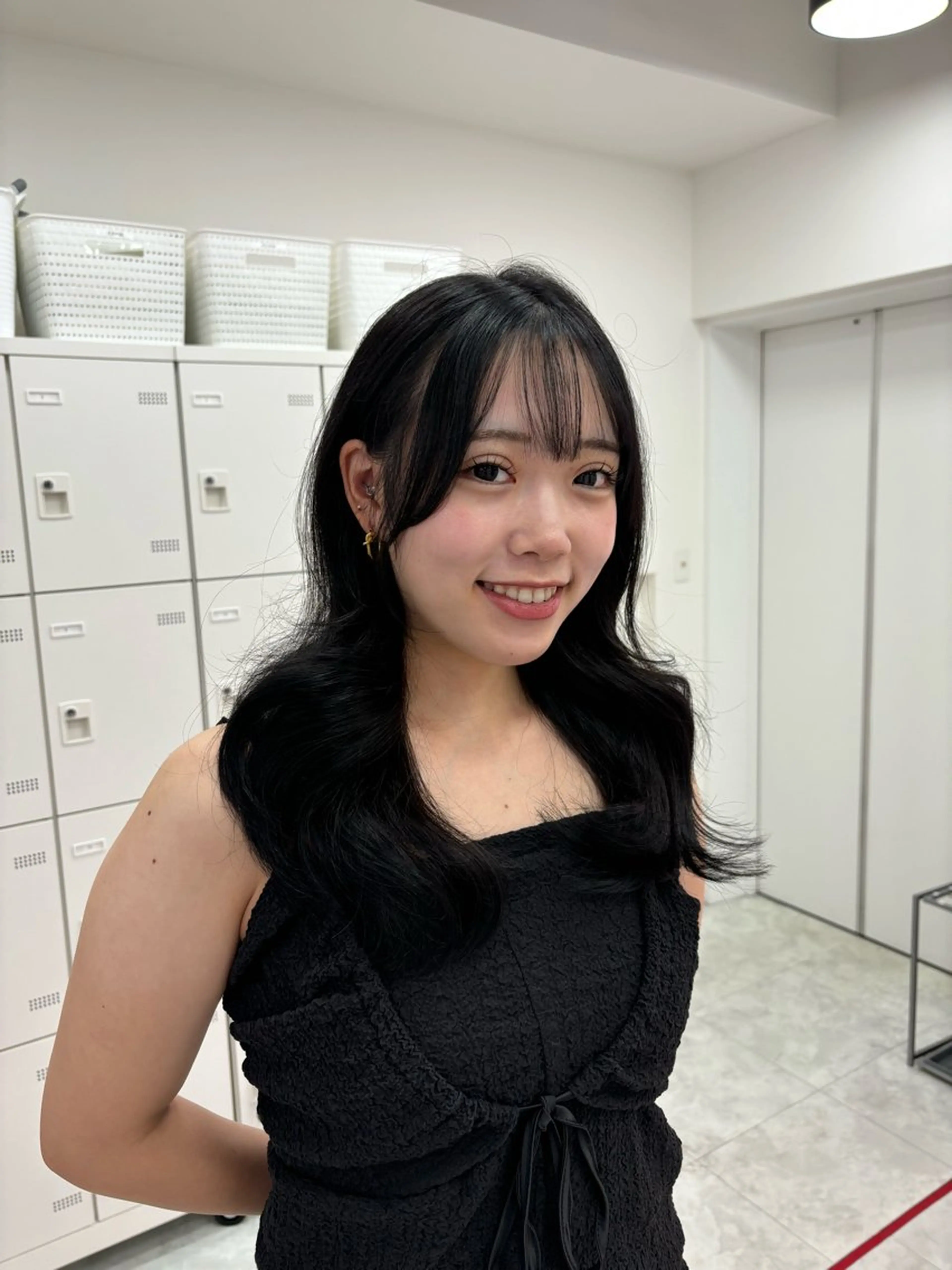 ロング カラー カット ヘアカラー トリートメント ヘッドスパ ヘアセット 韓国レイヤー ハッシュカットのヘアスタイル