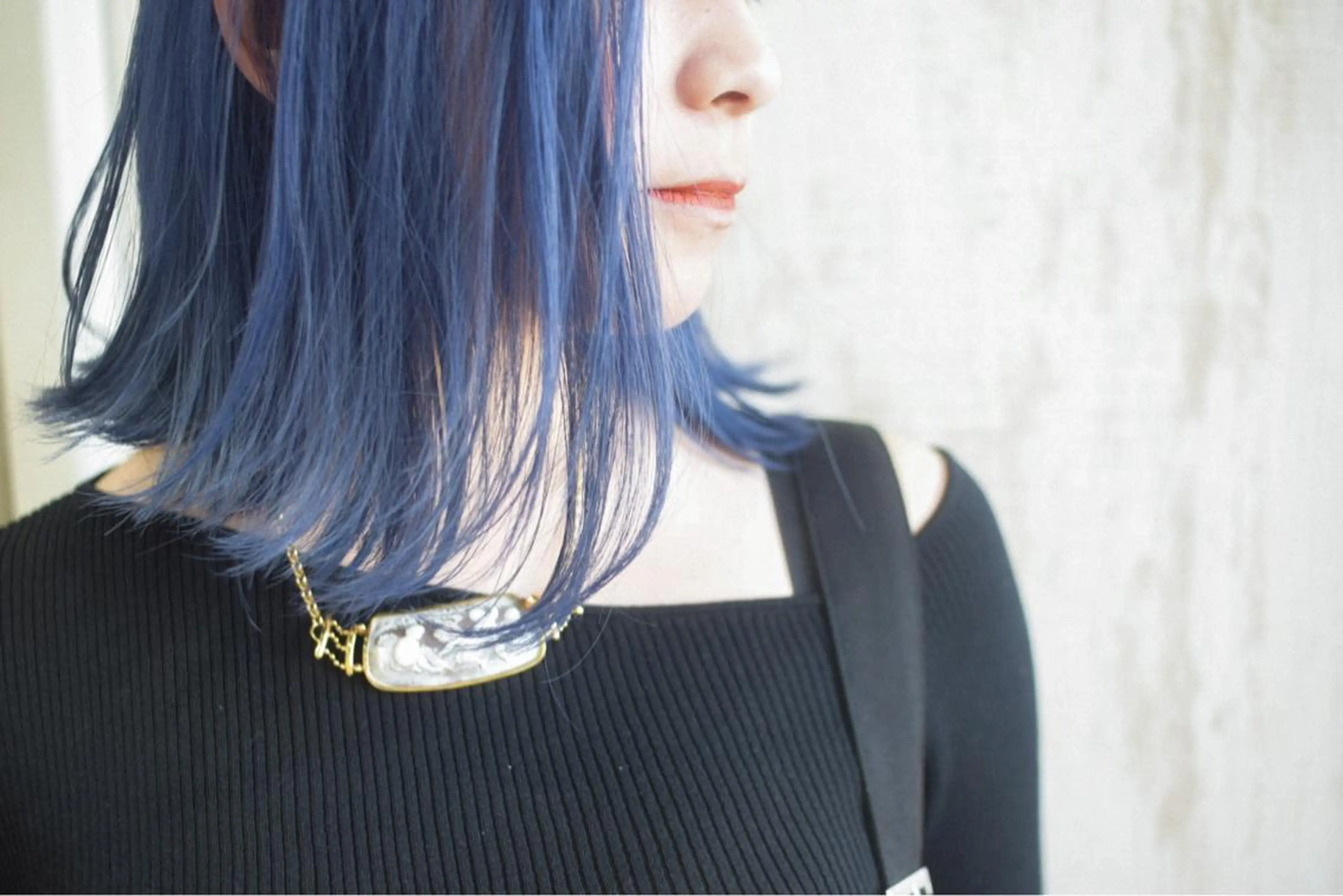 カラー ブルーカラー ハイトーンカラー RYUのヘアスタイル