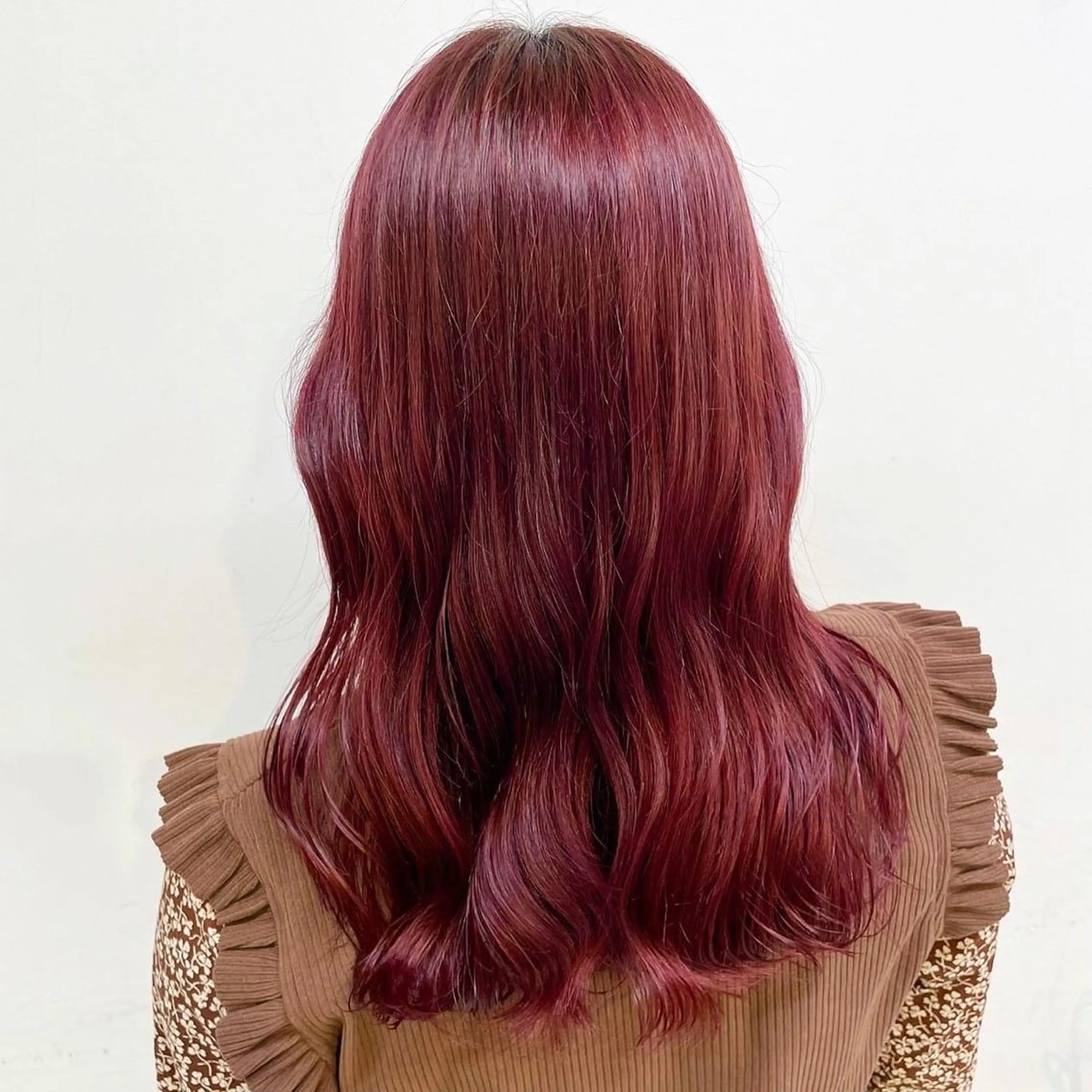 セミロング カラー rio🧚🏻‍♀️ 暖色/グレージュのヘアスタイル