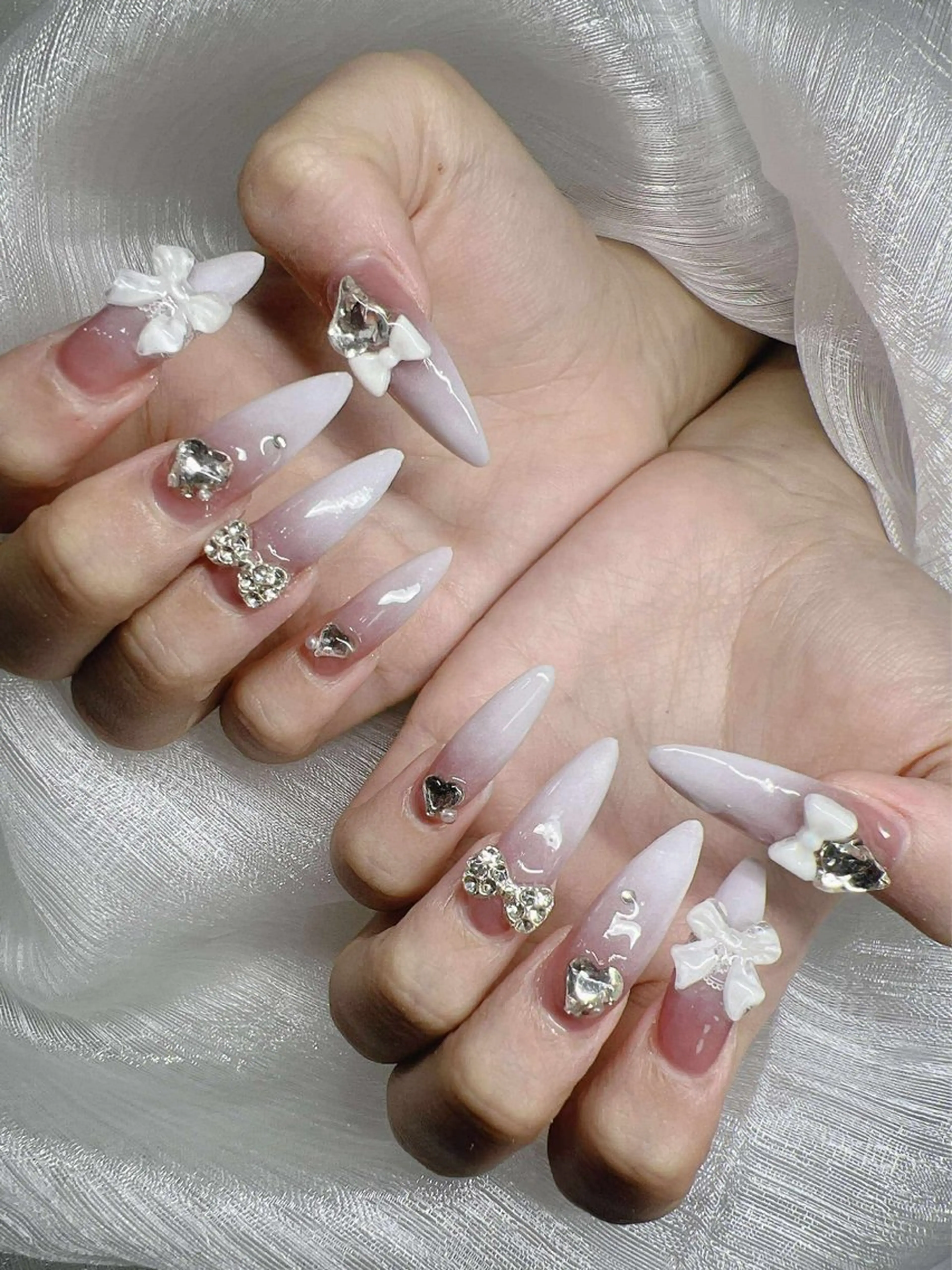 ネイル 長さ出し グラデーション 卒業式 キラキラネイル マグネットネイル ハンドネイル Lee Nailsのネイルデザイン