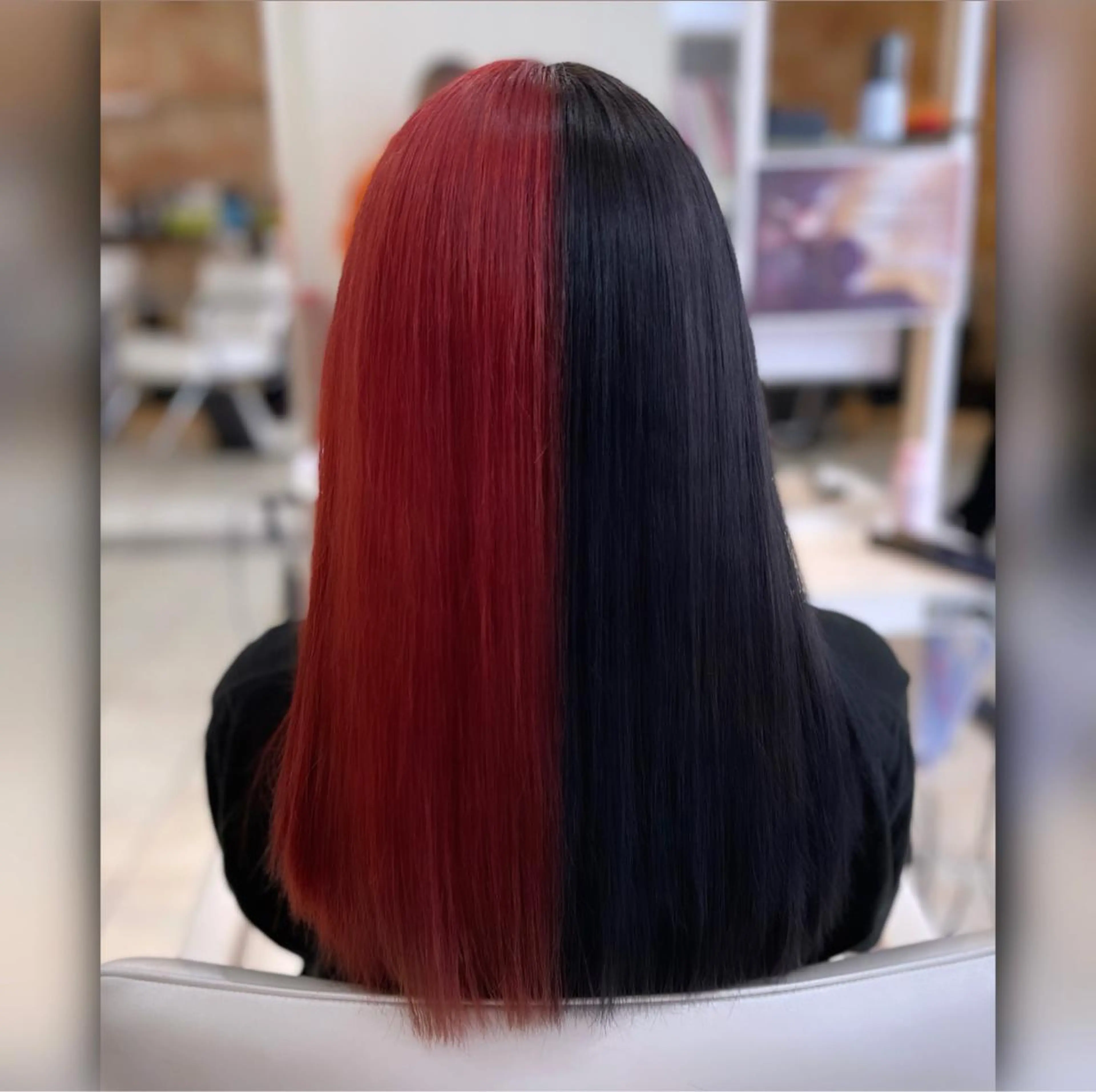 ロング カラー 艶髪 インナーカラーのヘアスタイル