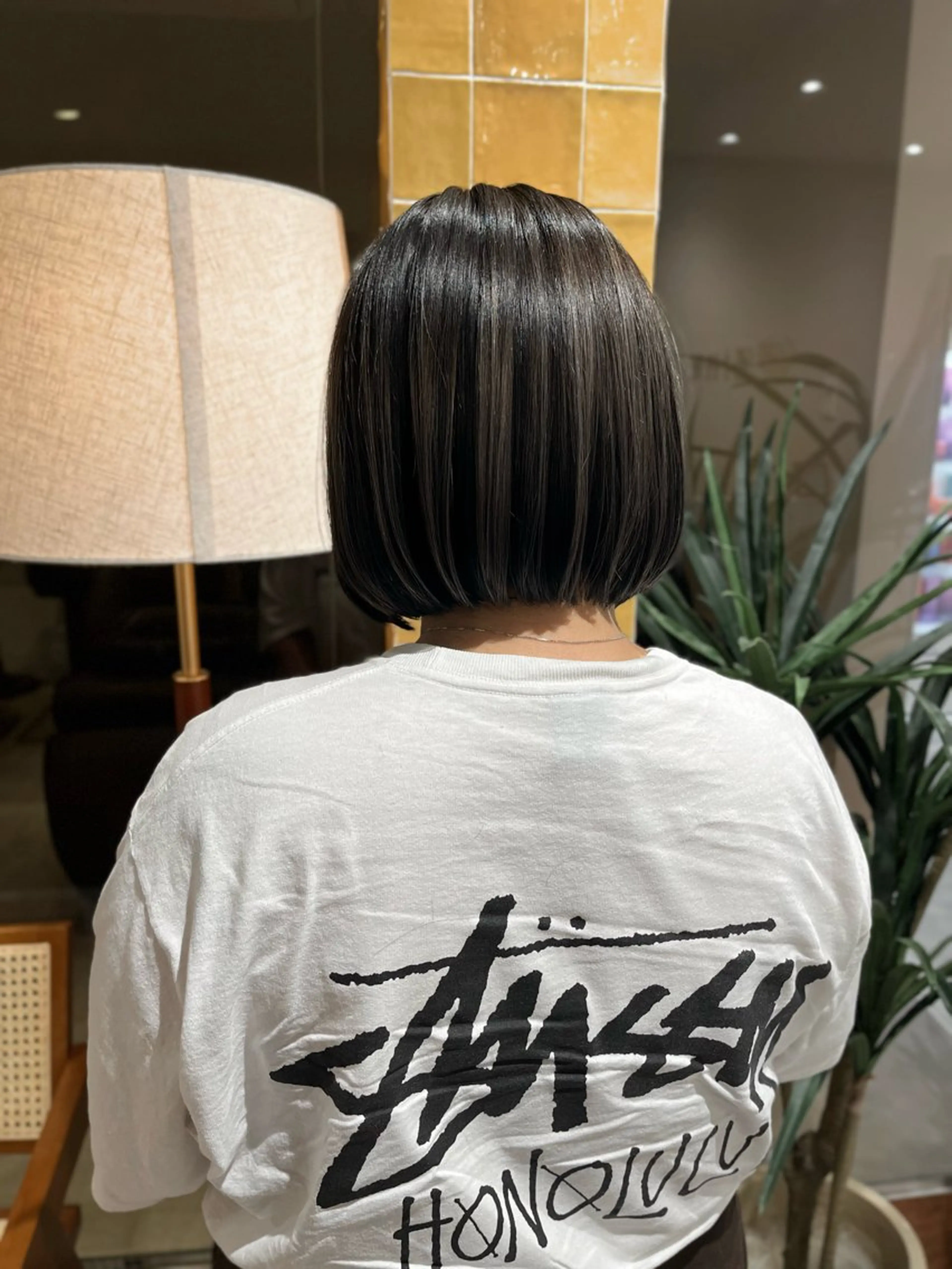 【⭐️流行のデザイン⭐️】ショートorボブカット＋プレイングカラー＋Aujua3Stepトリートメント【ブリーチ込み】の写真