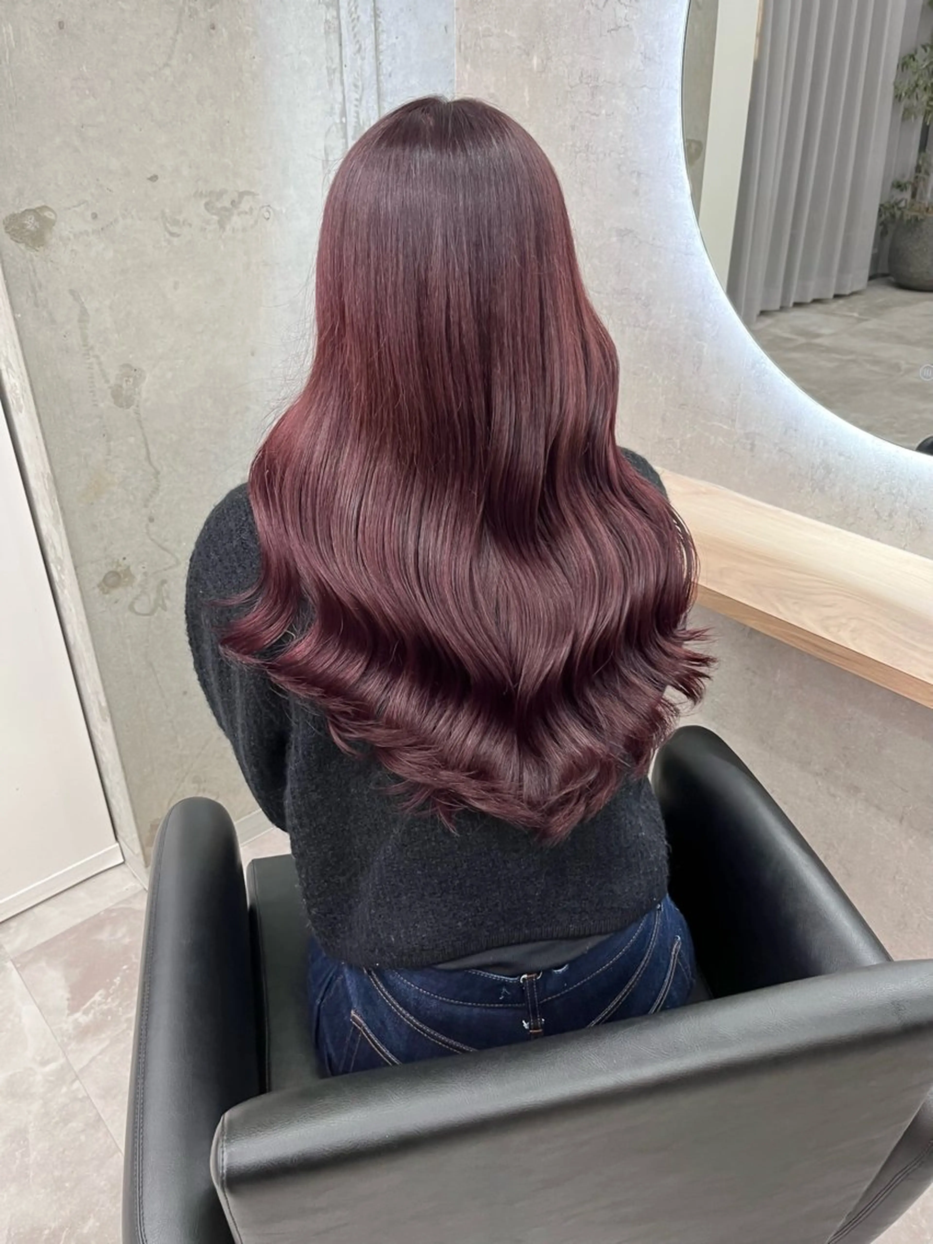 ロング カラー ブリーチ ブリーチなしカラー レッドカラー 🩷Yui🩷 大人可愛い艶カラーのヘアスタイル