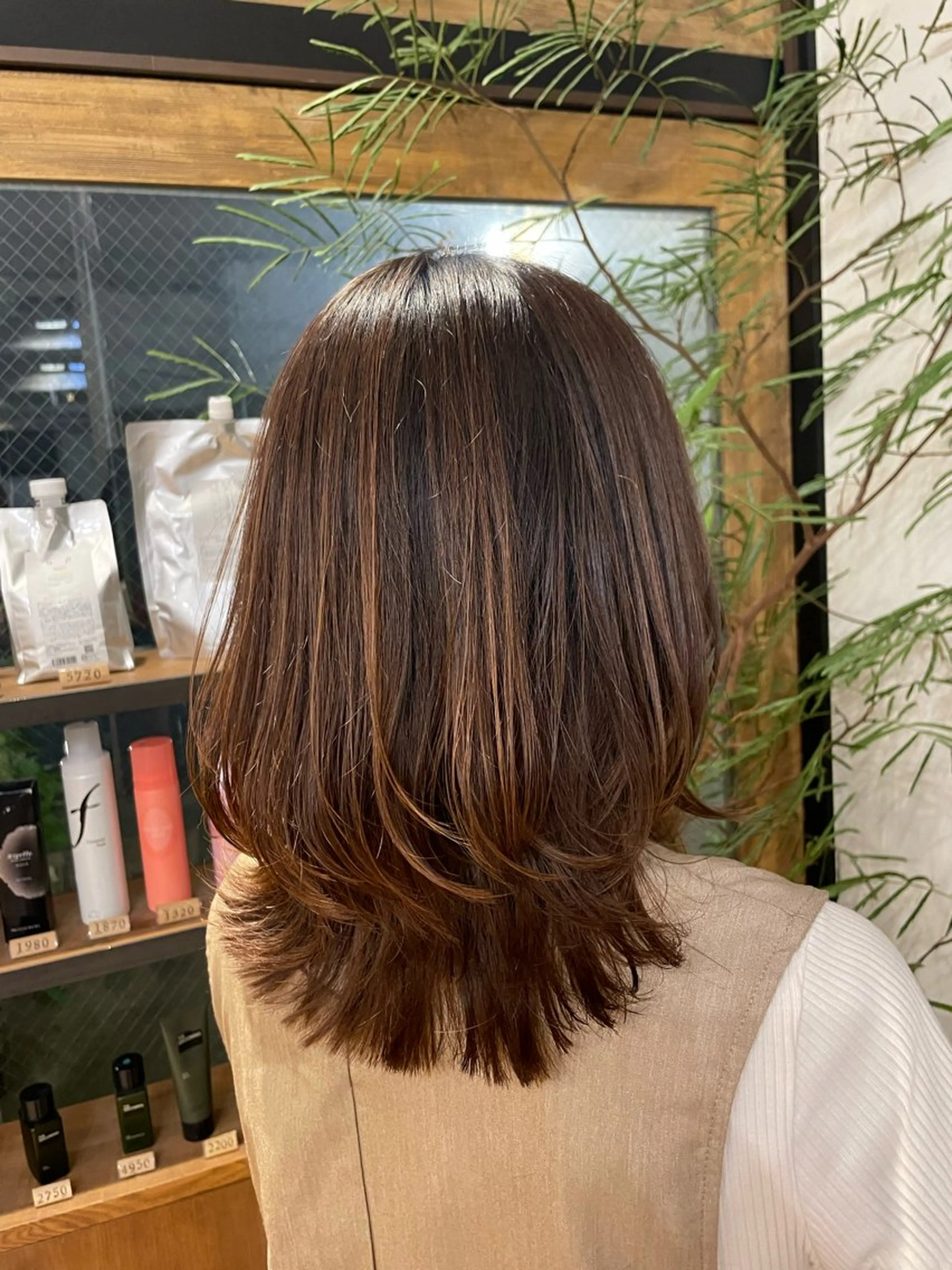 セミロング くびれヘア 似合わせカラー✨ レミのヘアスタイル
