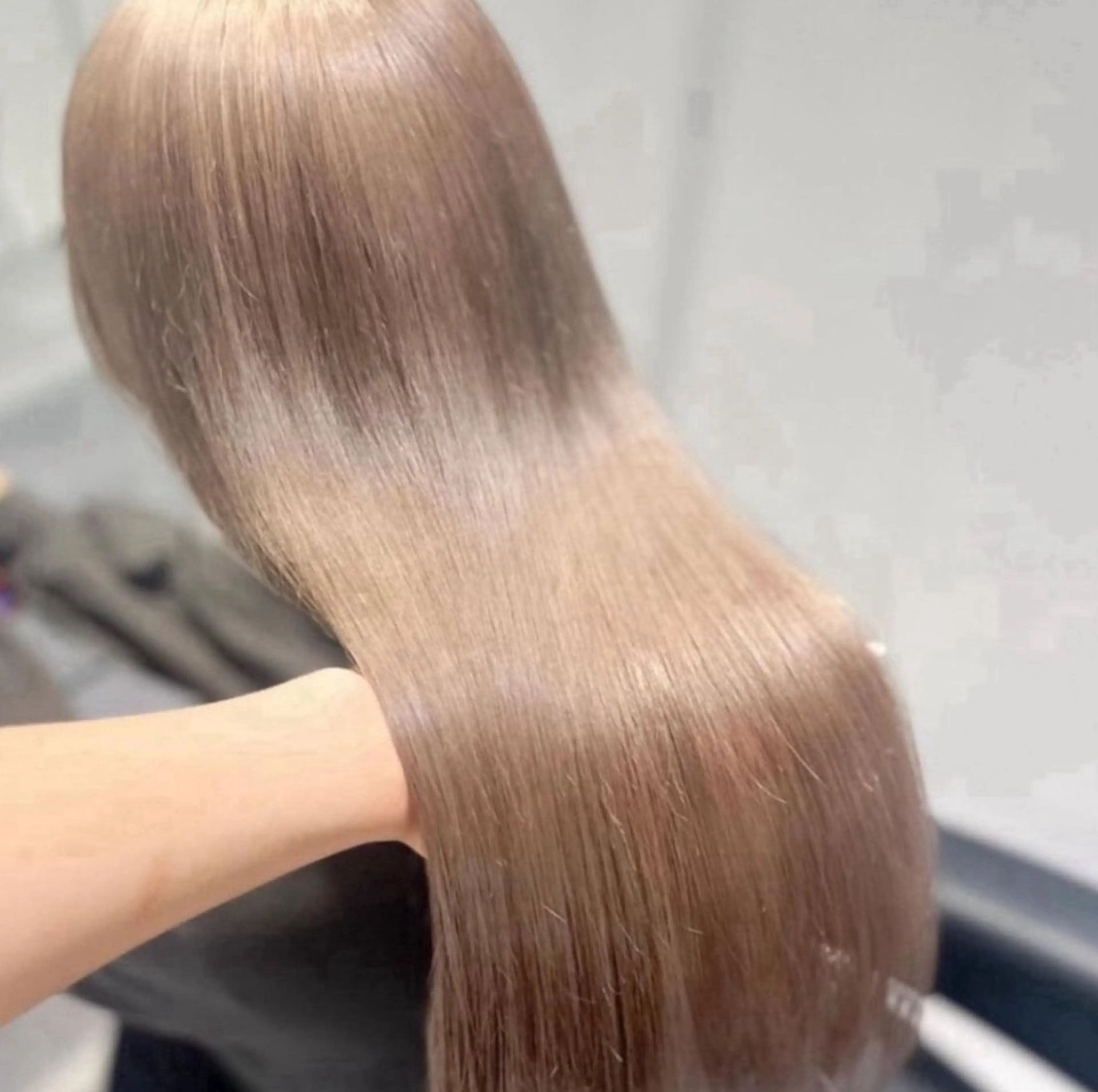 ロング カラー 🫧うる艶トレンド 🫧透明感カラーのヘアスタイル