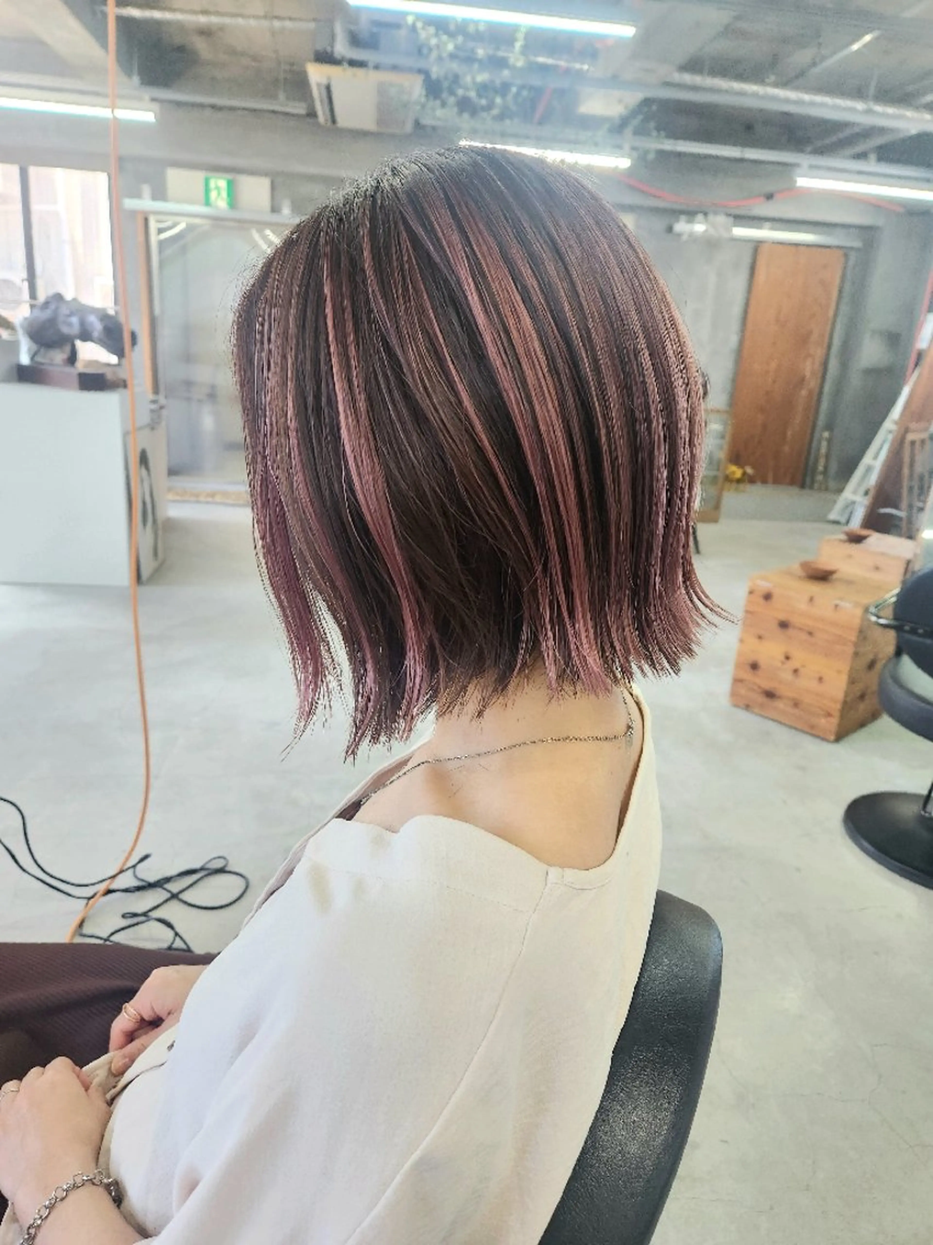 カラー ショート カット ヘアカラー ヘッドスパ ケアブリーチ、 髪質改善 福士直矢のヘアスタイル