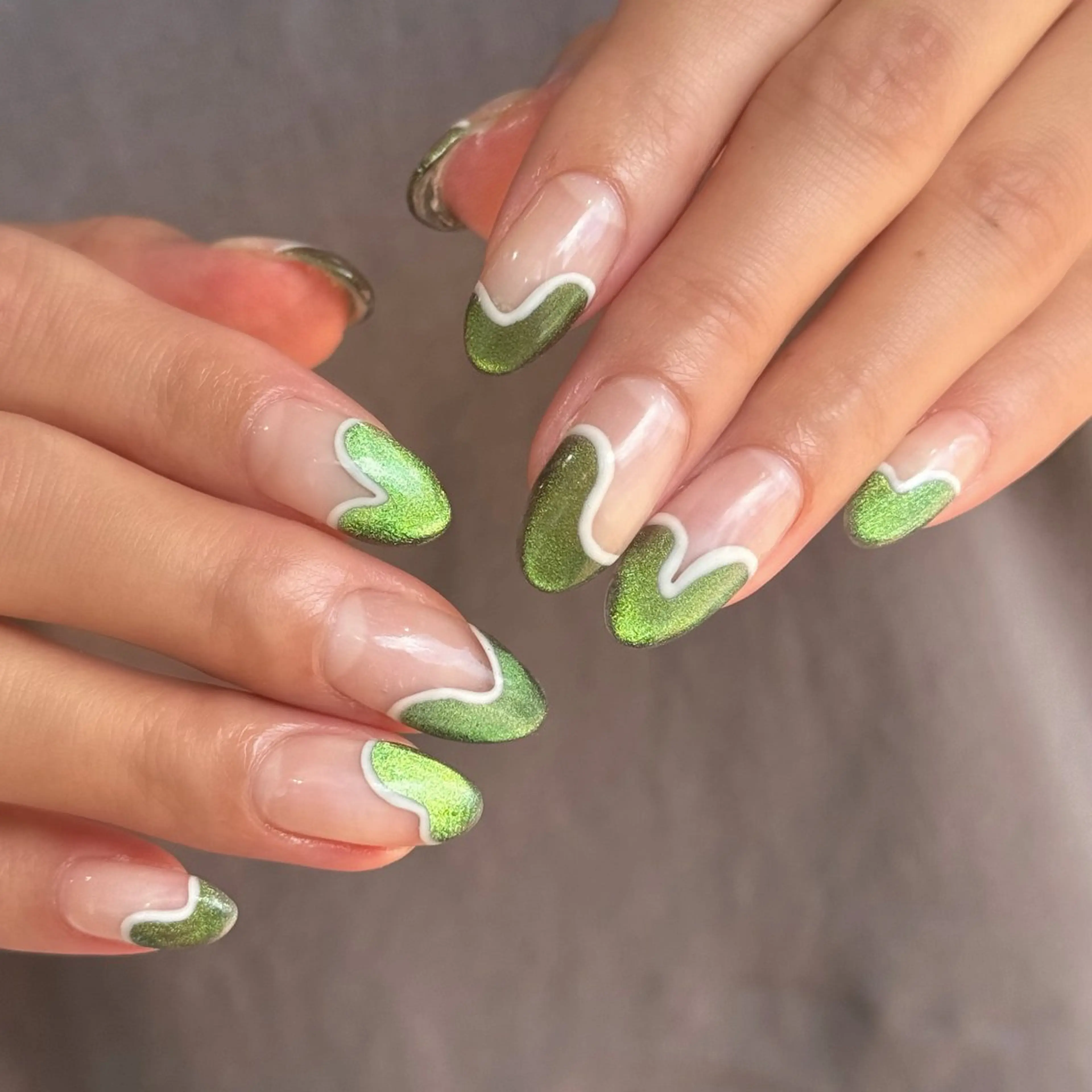 ネイル グリーン マグネットネイル ホワイト ハンドネイル Momoka ネイリスト福岡/薬院のネイルデザイン