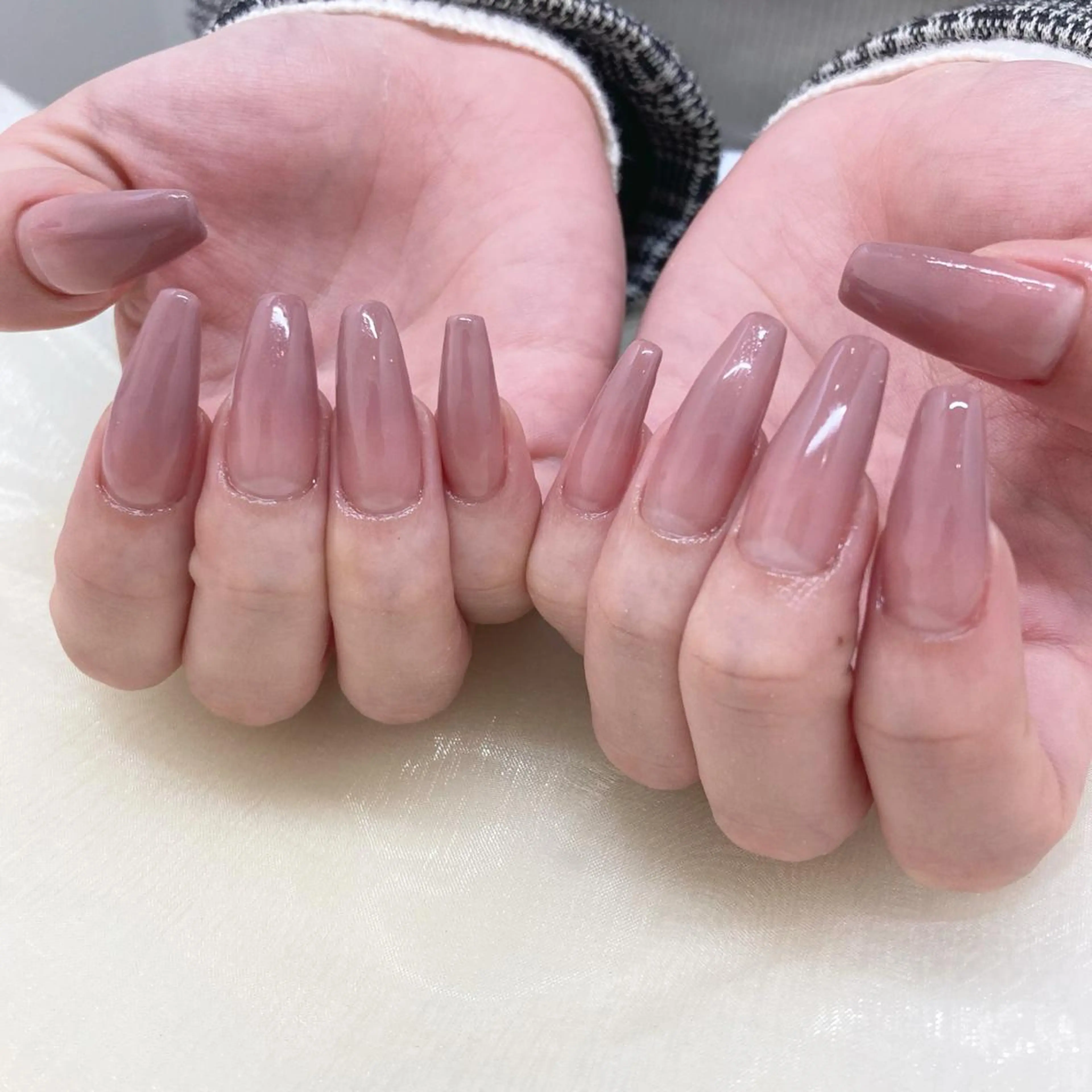 ネイル ハンドネイル GO TODAY SHAiRE SALON 表参道colore店所属・emmi nailのネイルデザイン