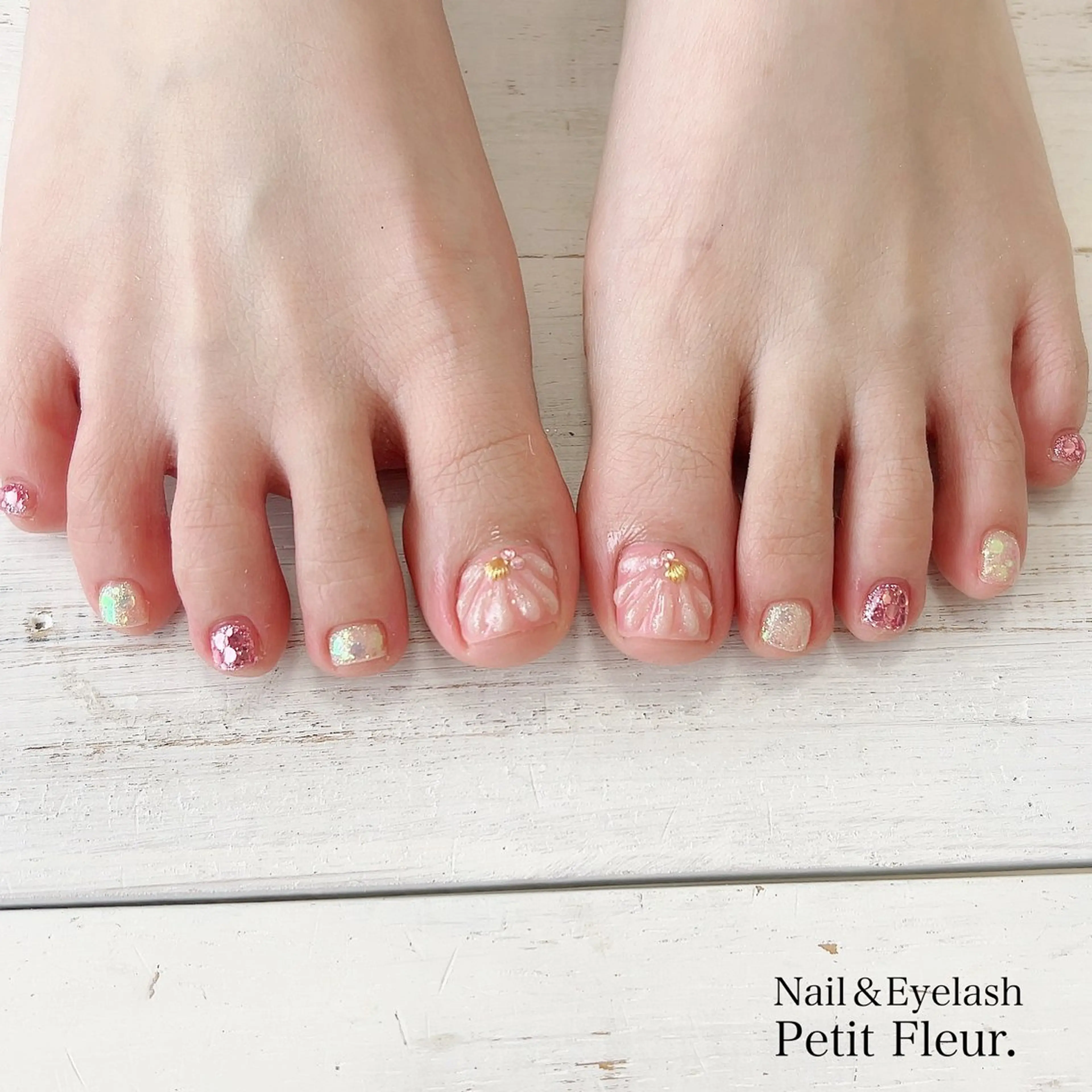ネイル Petit Fleur所属・青柳 亜梨奈のマツエク・マツパデザイン