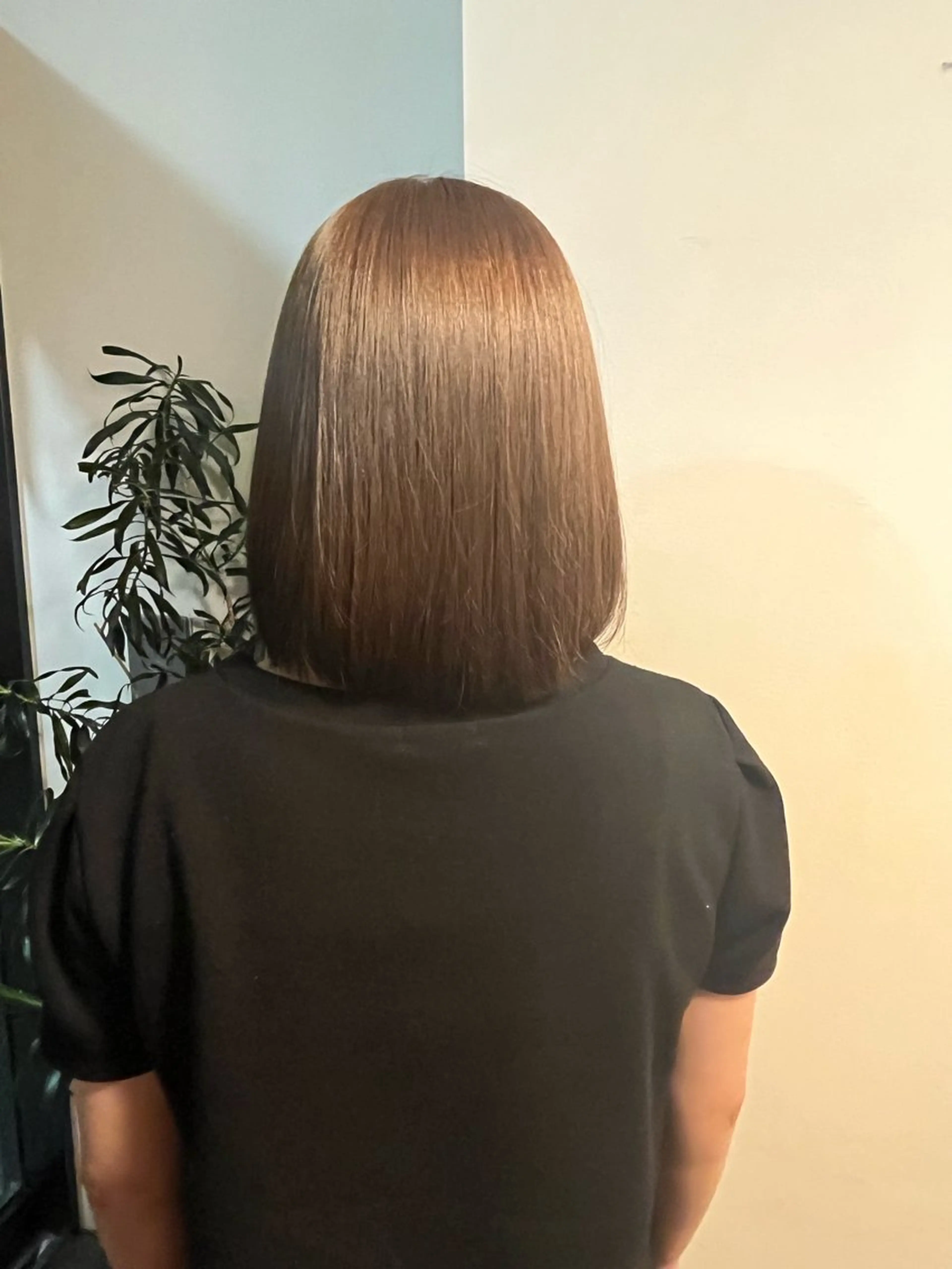 ミディアム 愛瑠奈 erunaのヘアスタイル