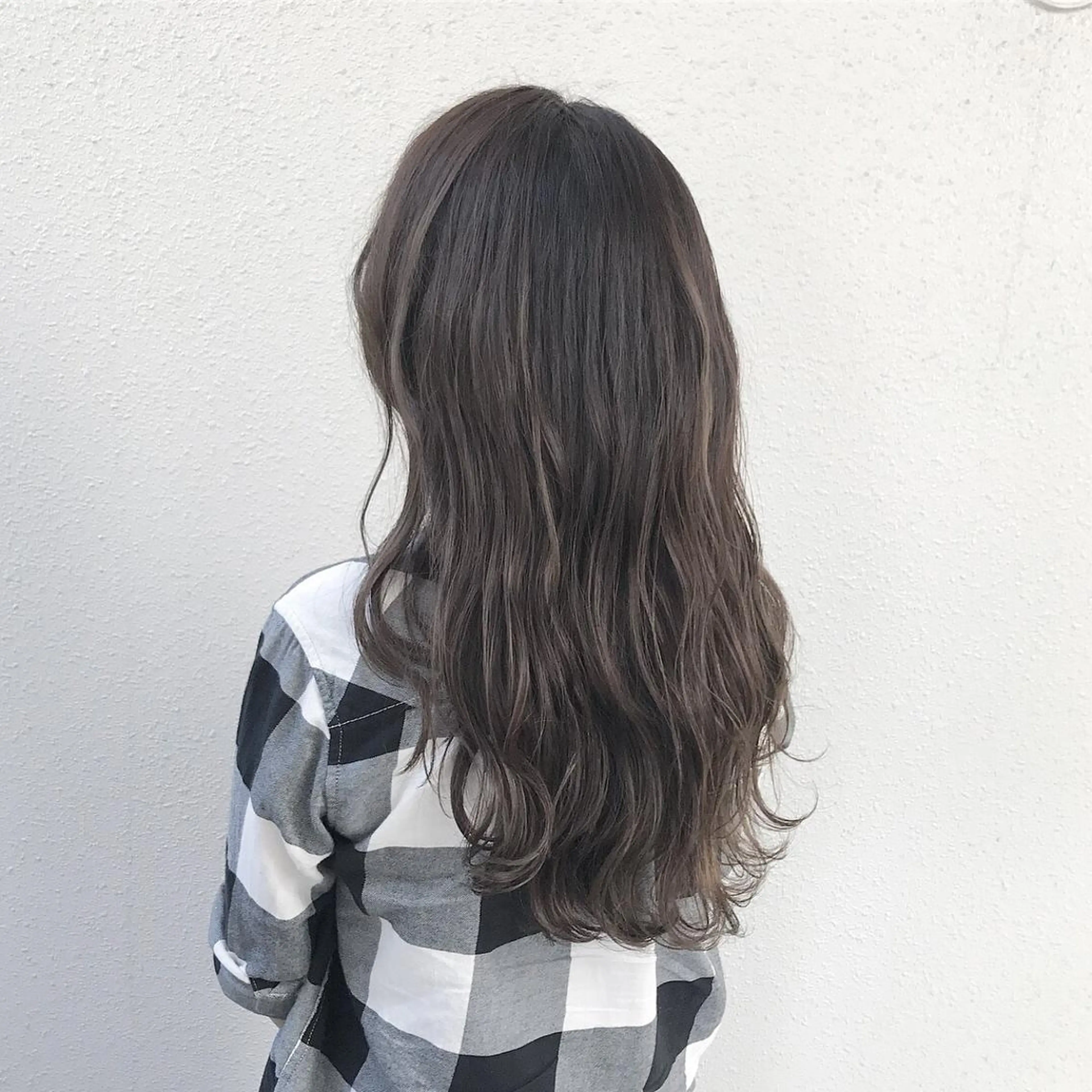 セミロング カラー ダブルカラー ハイライトカラー ハイライト インナーカラー/天神 ブリーチ/吉田のヘアスタイル