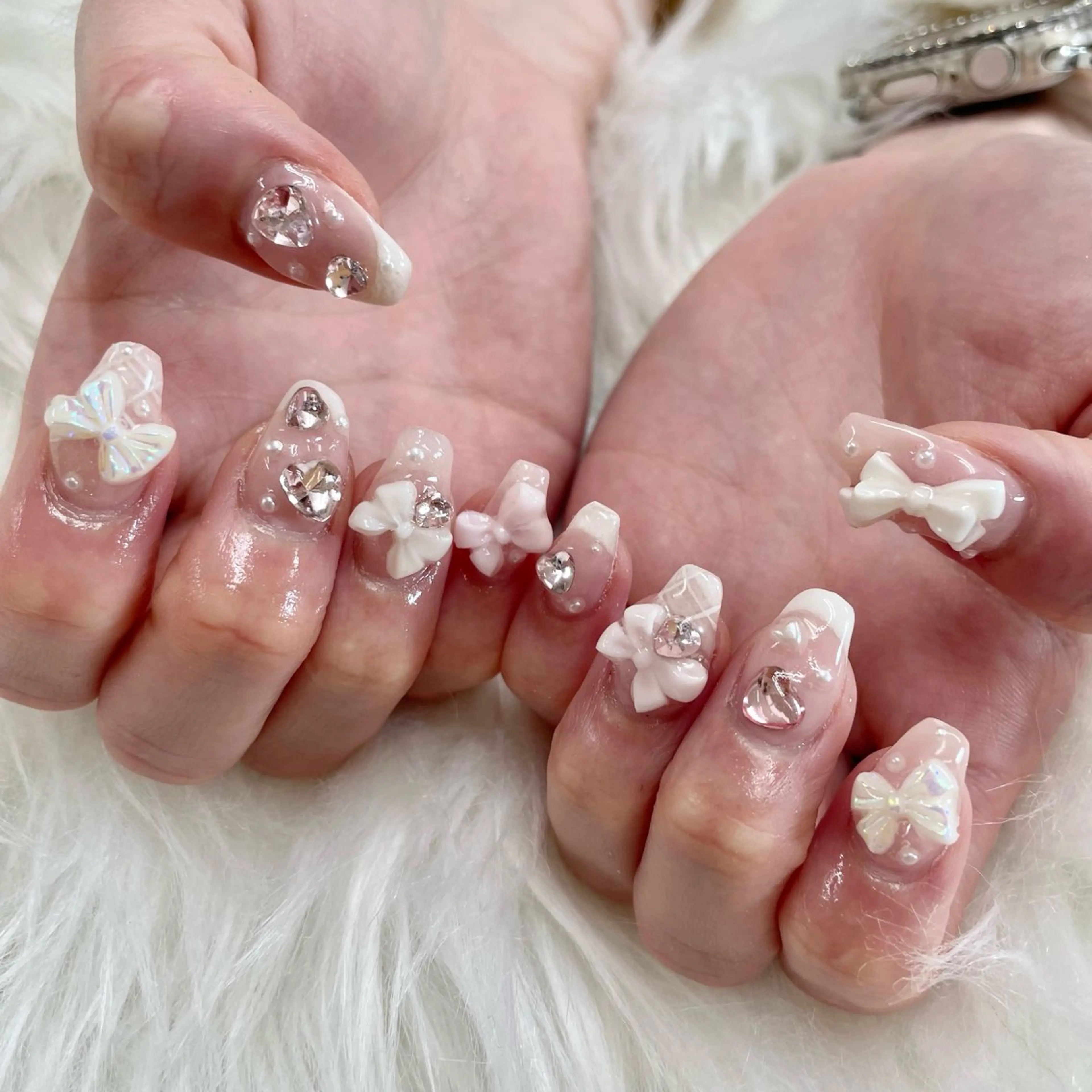 ネイル ガーリー 韓国ネイル リボン ワンホンネイル 冬ネイル ハンドネイル 🎀AYAKO 🎀中韓ネイルのネイルデザイン