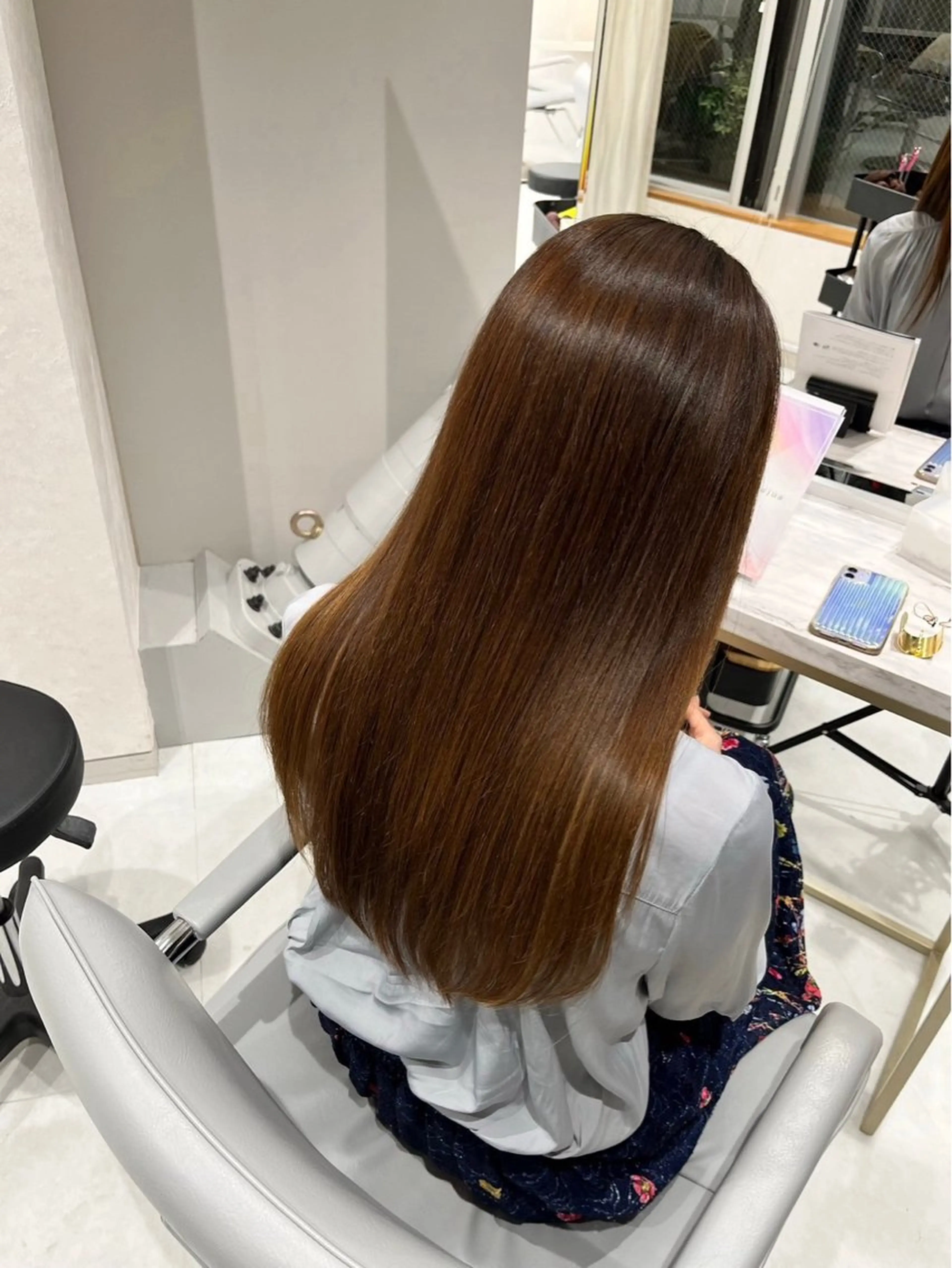 セミロング 半個室サロンyoures hair 髪質改善トリートメント東新宿店所属・榊原 竜弥のヘアスタイル