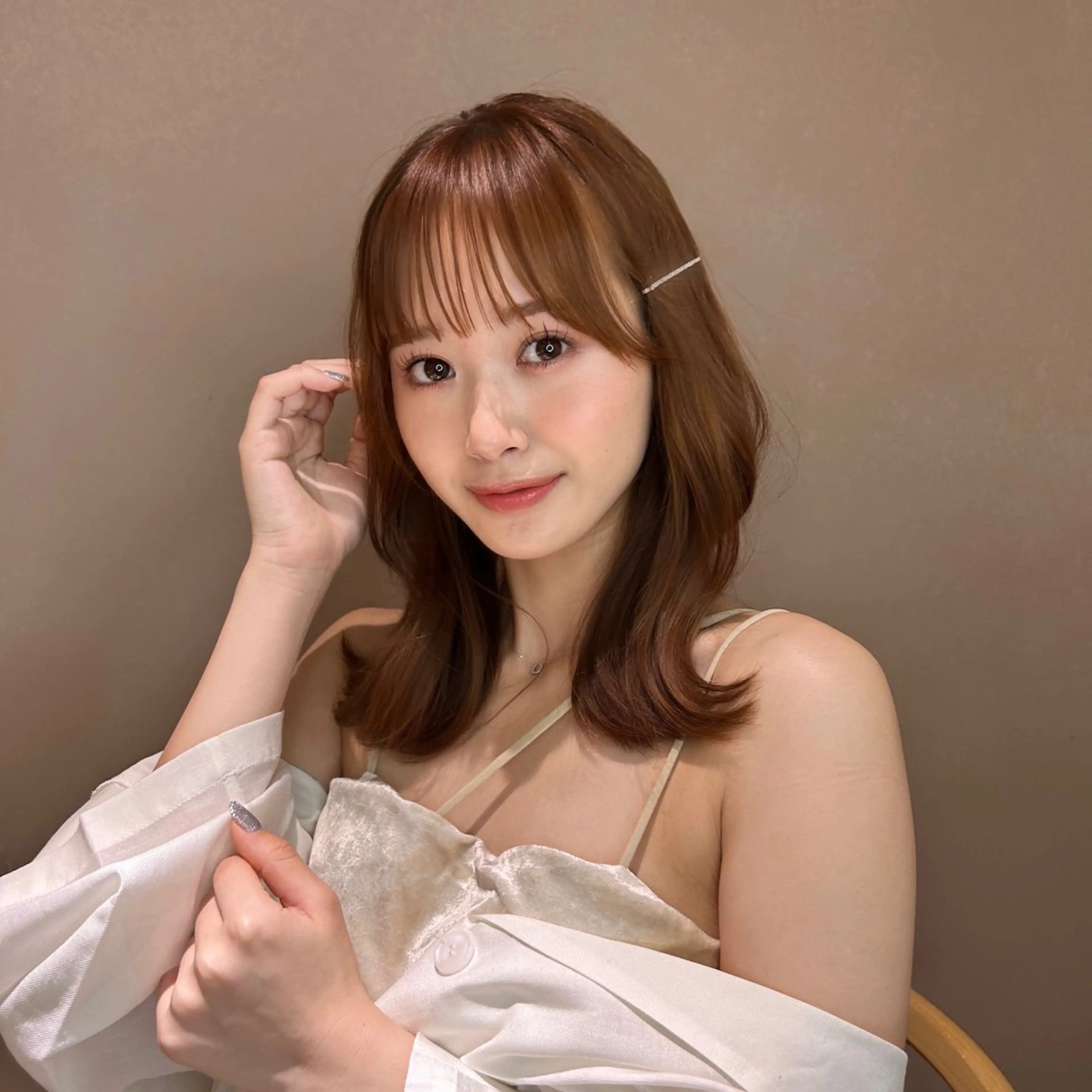 ミディアム カラー 顔周りカット ミディアムヘア Chifumiのヘアスタイル