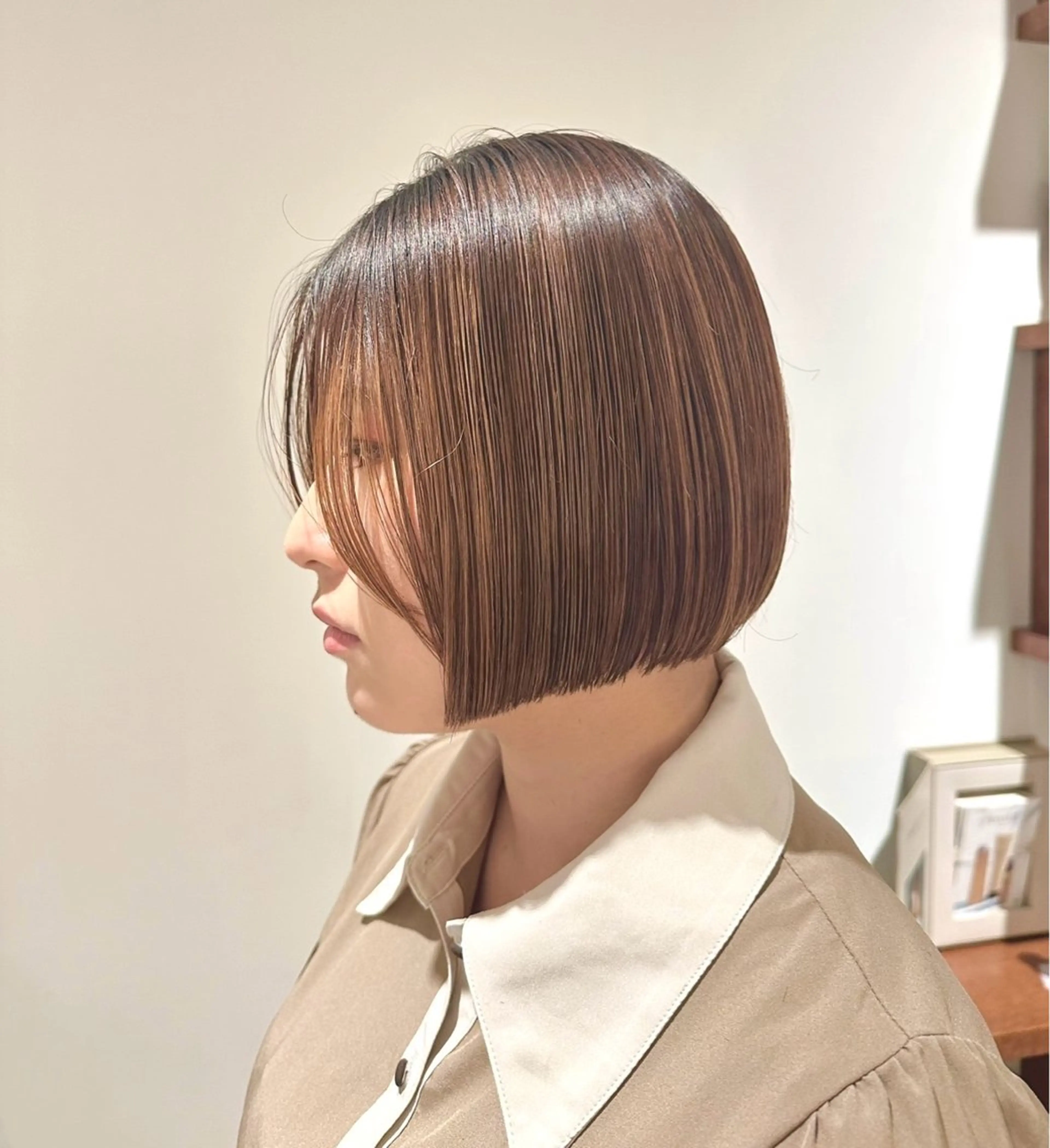 ショート カラー ボブ 青山 莉奈のヘアスタイル