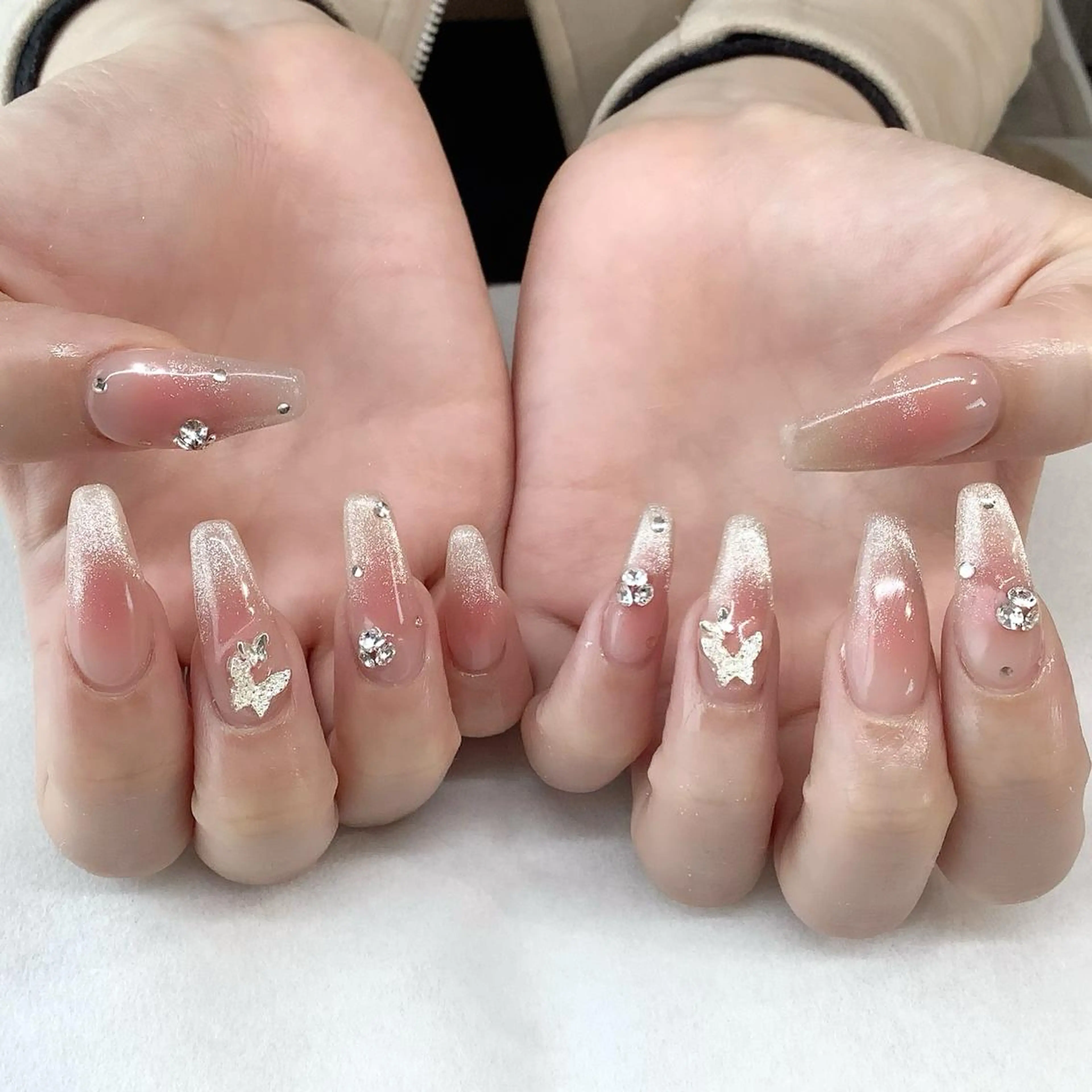 ネイル ハンドネイル 💎🐰 saki. m 🐰💎のネイルデザイン