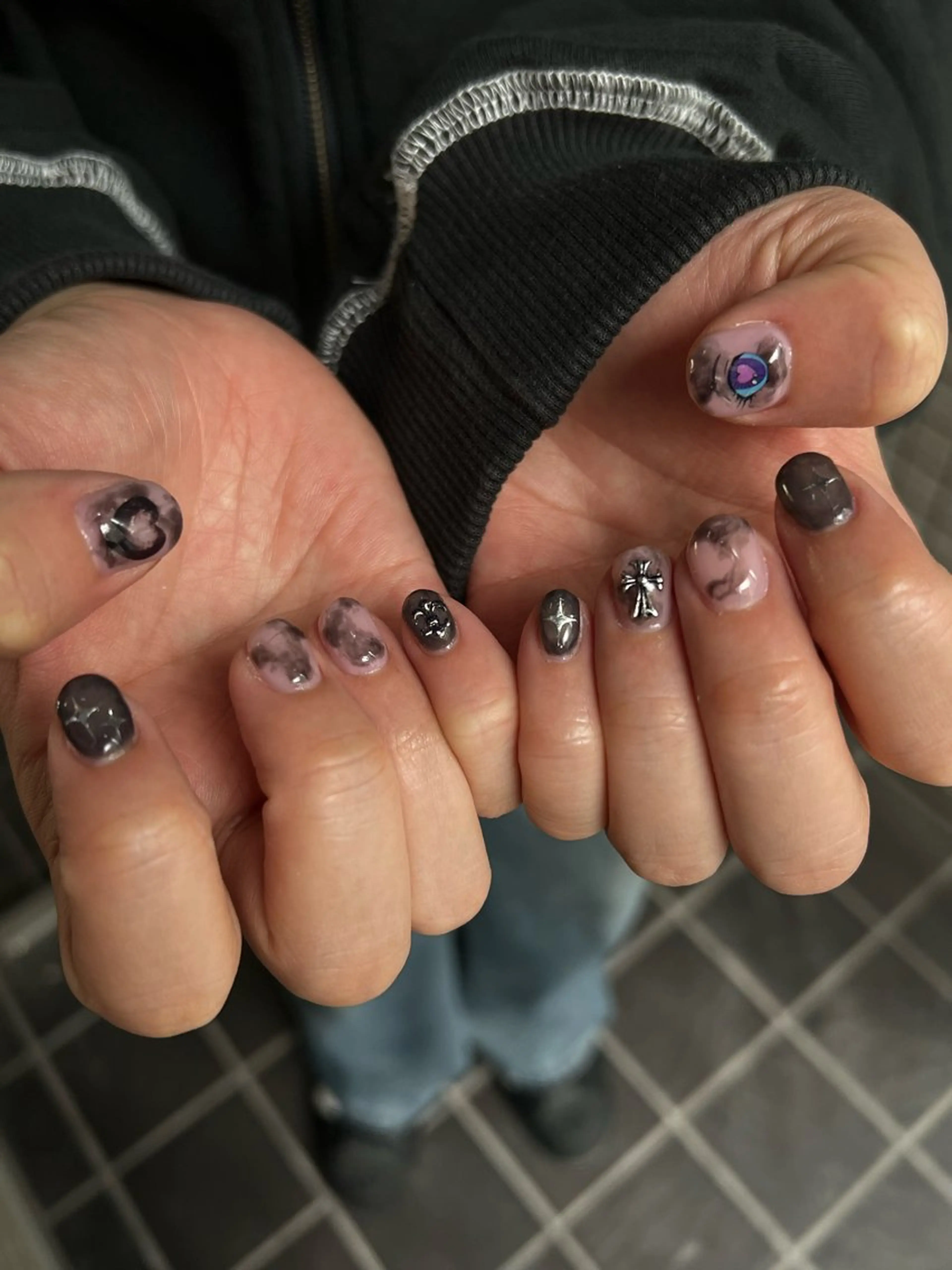 ネイル ハンドネイル Hata nail 🎀個性派ニュアンスのネイルデザイン