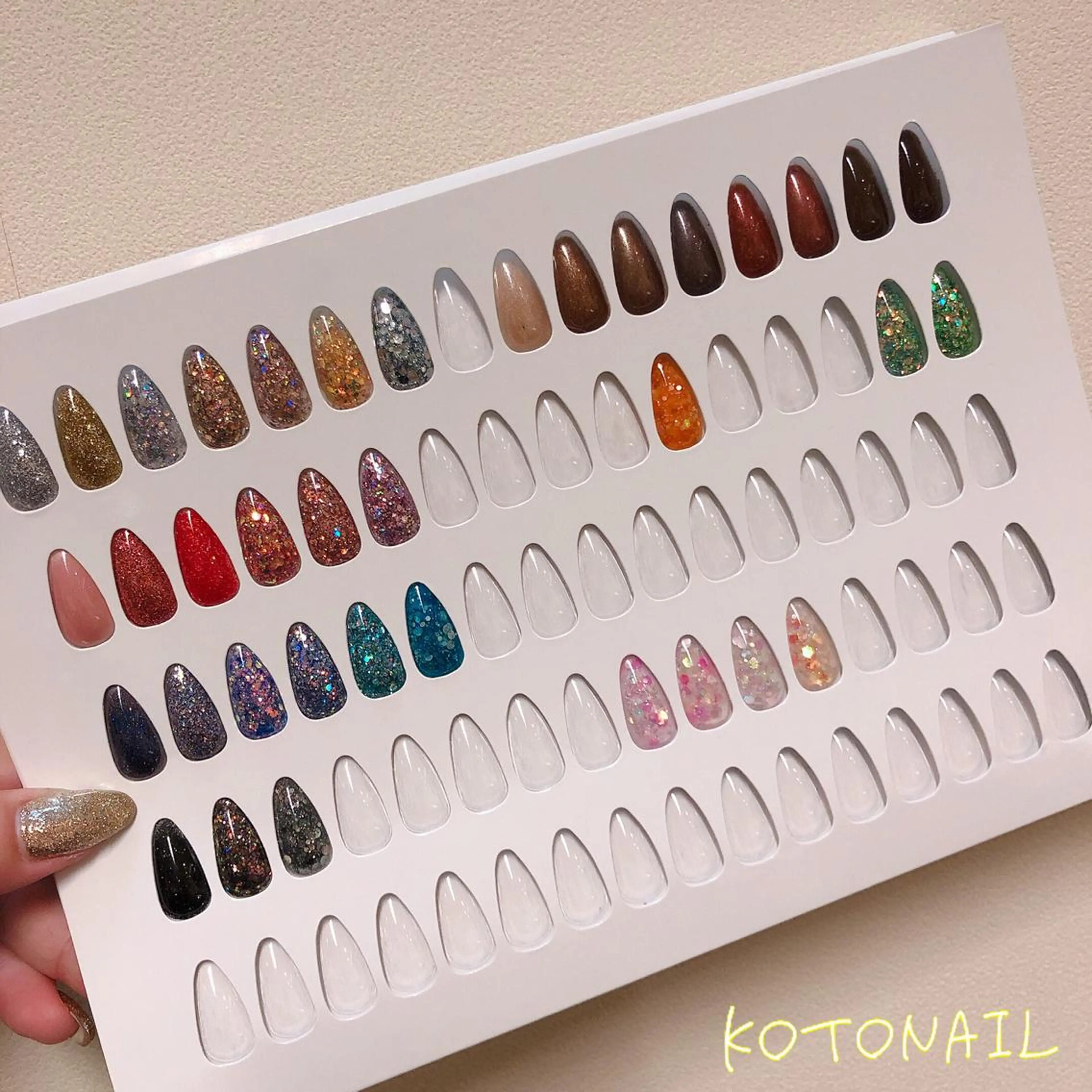 ネイル アートネイル フラッシュネイル フットネイル マグネットネイル ミラーネイル ハンドネイル koto nailのネイルデザイン