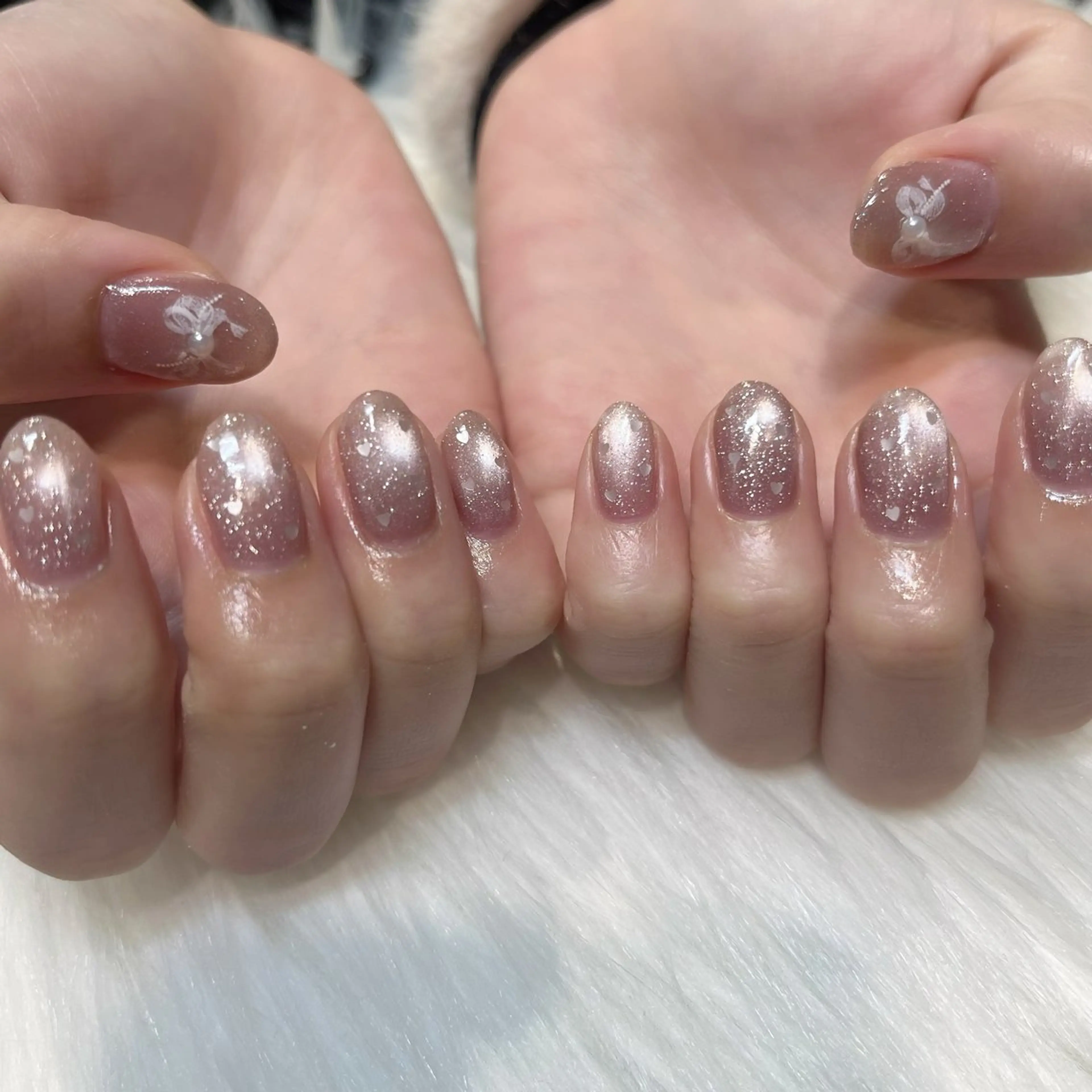 ネイル アートネイル ガーリー 韓国ネイル 持ち込み ワンホンネイル ハンドネイル KOKONA 🎀のネイルデザイン