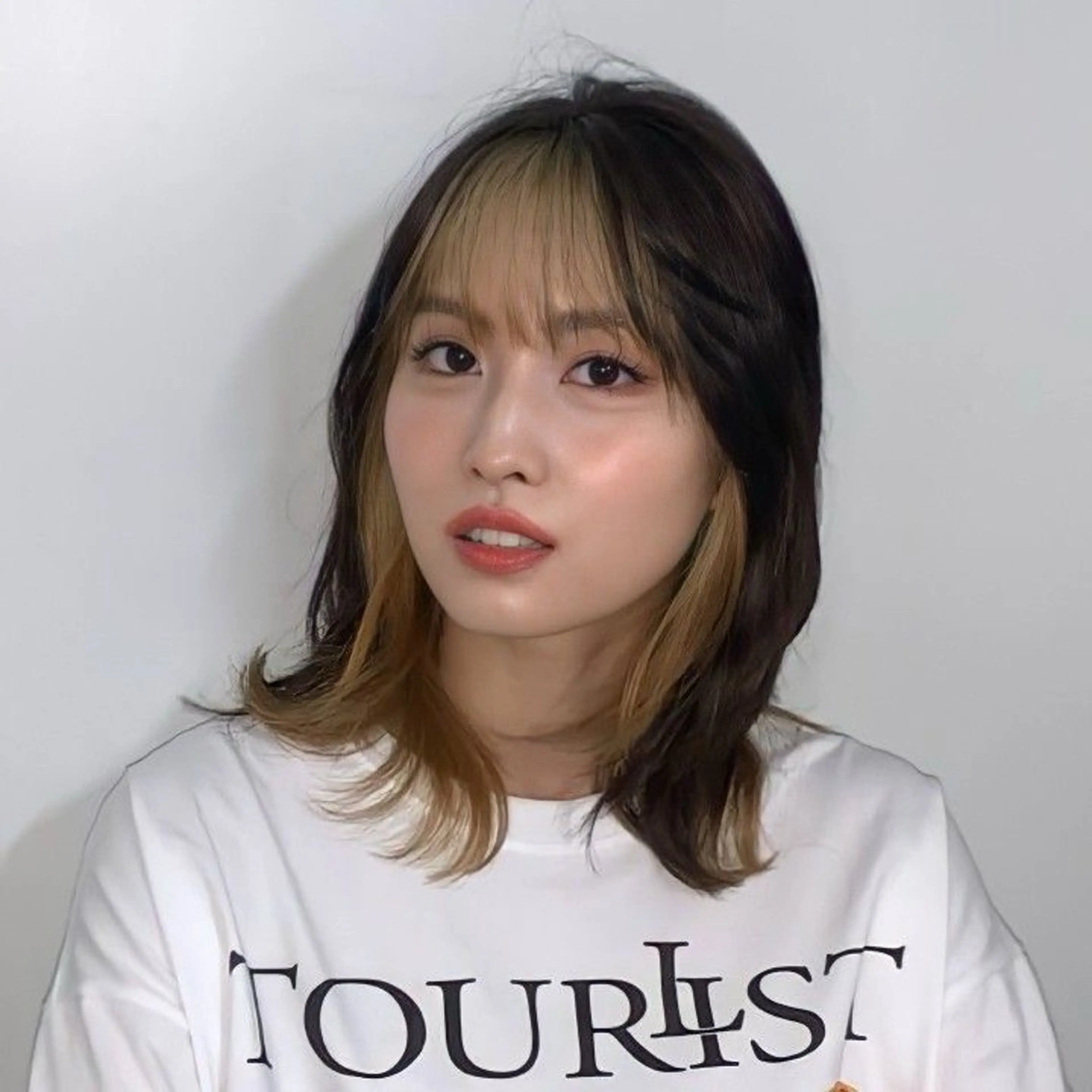 カラー インナーカラー 椋 愛穂のヘアスタイル