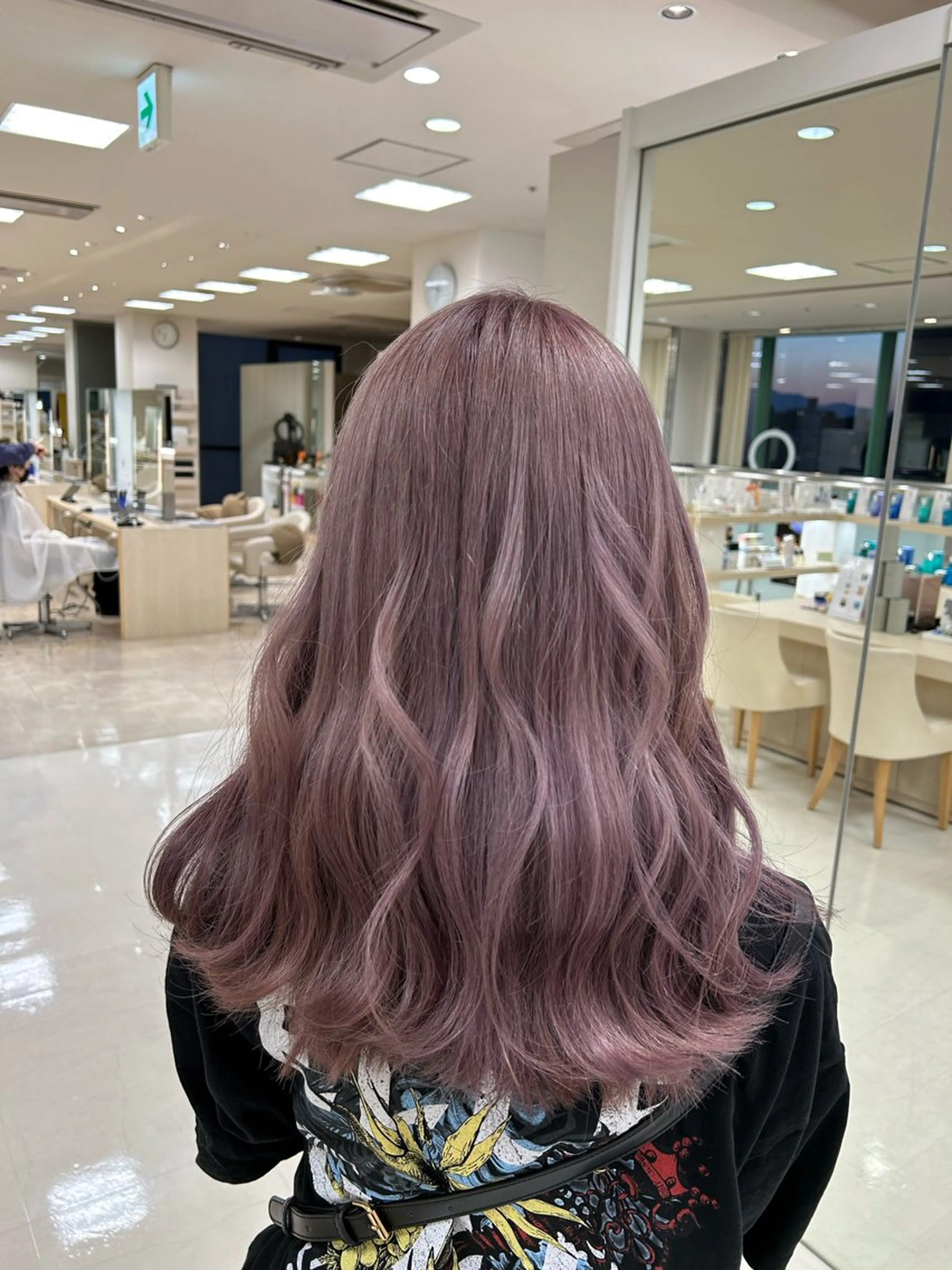 カラー ヘアカラー トリートメント kenje luscaのヘアスタイル